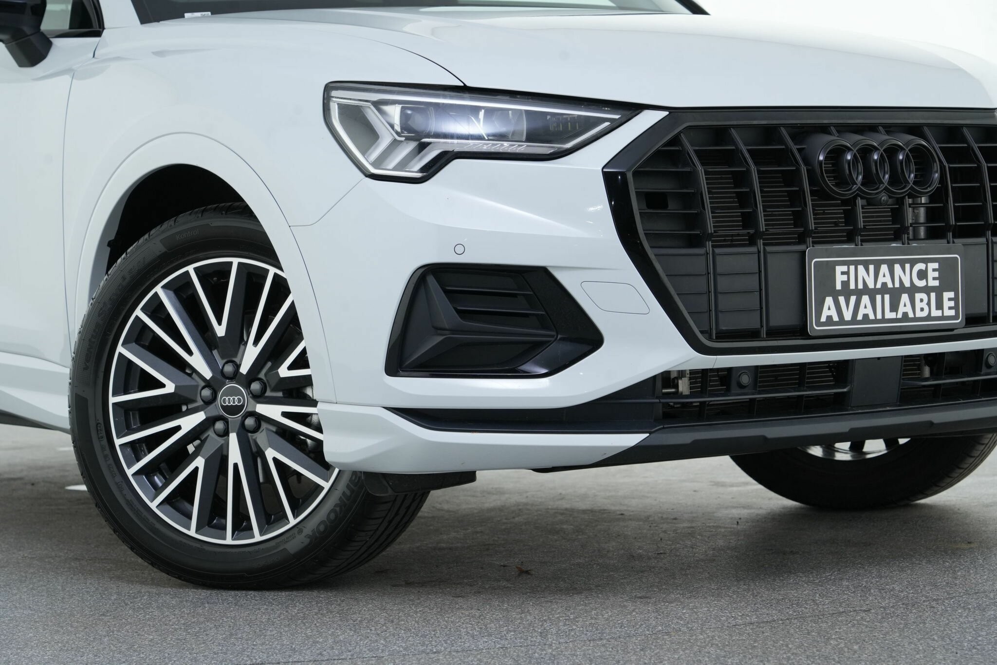 Audi Q3 image 2