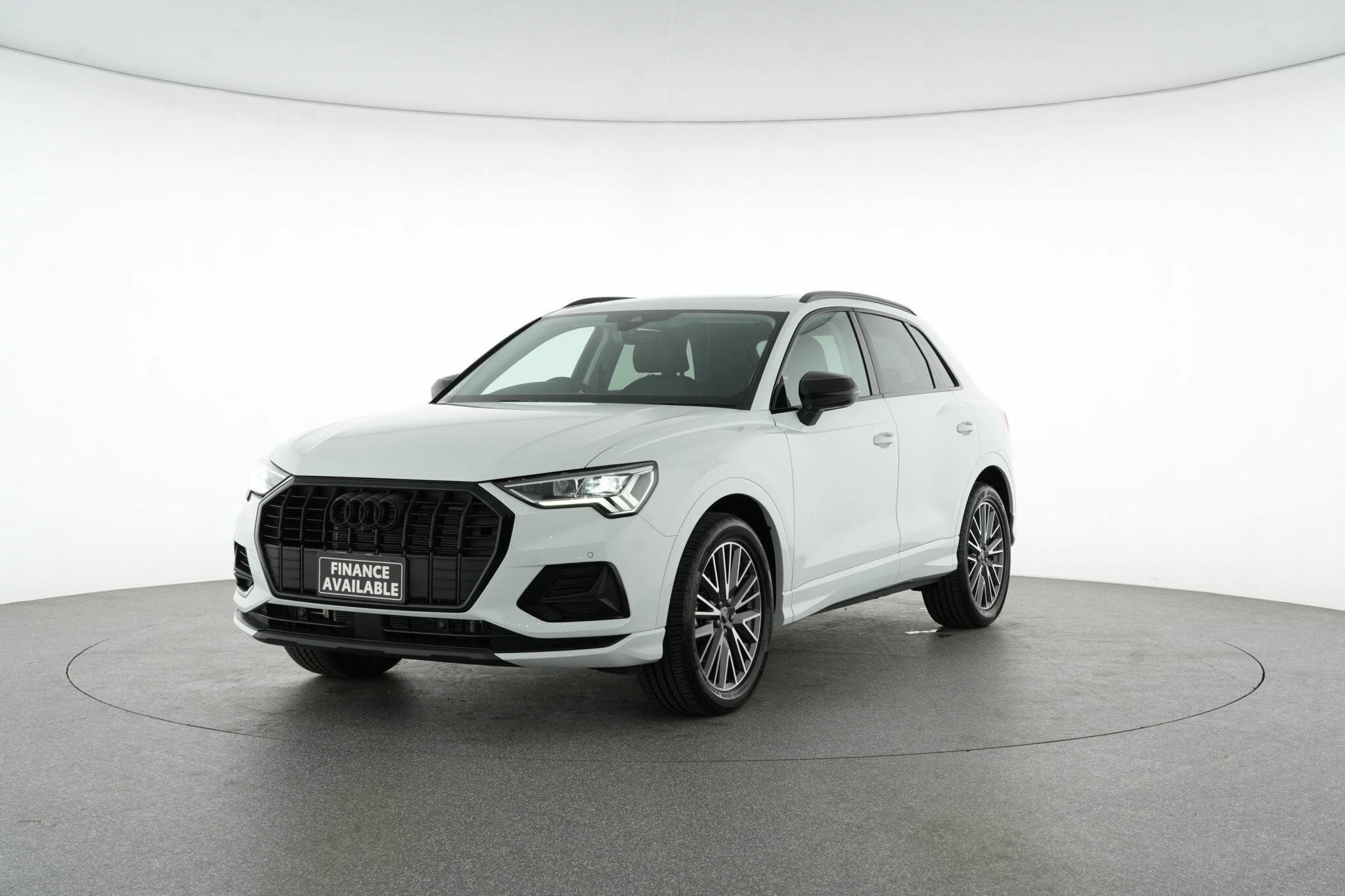 Audi Q3 image 4