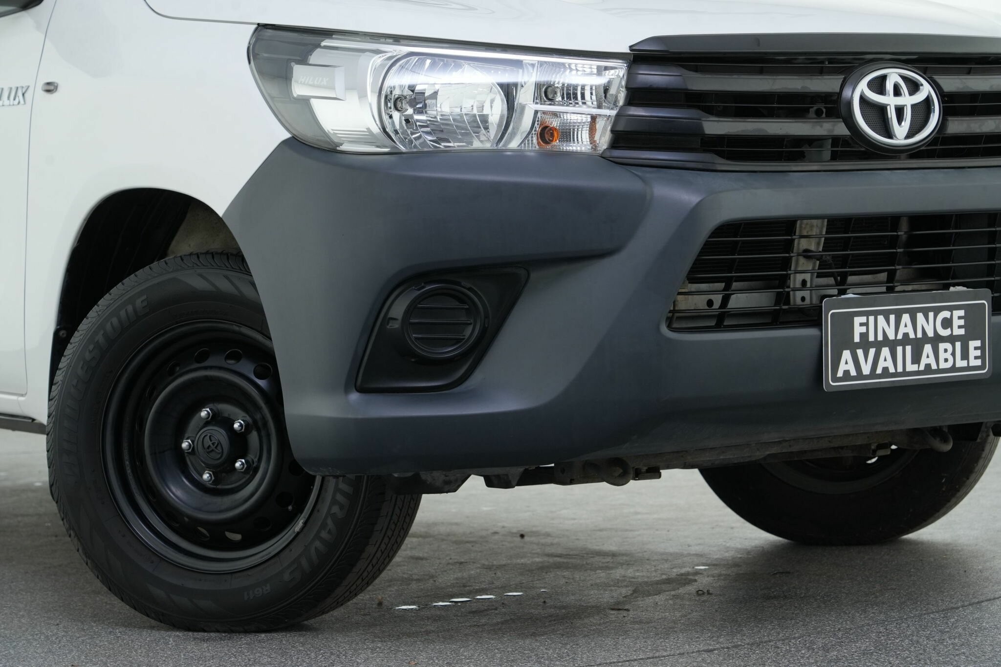 Toyota Hilux image 2