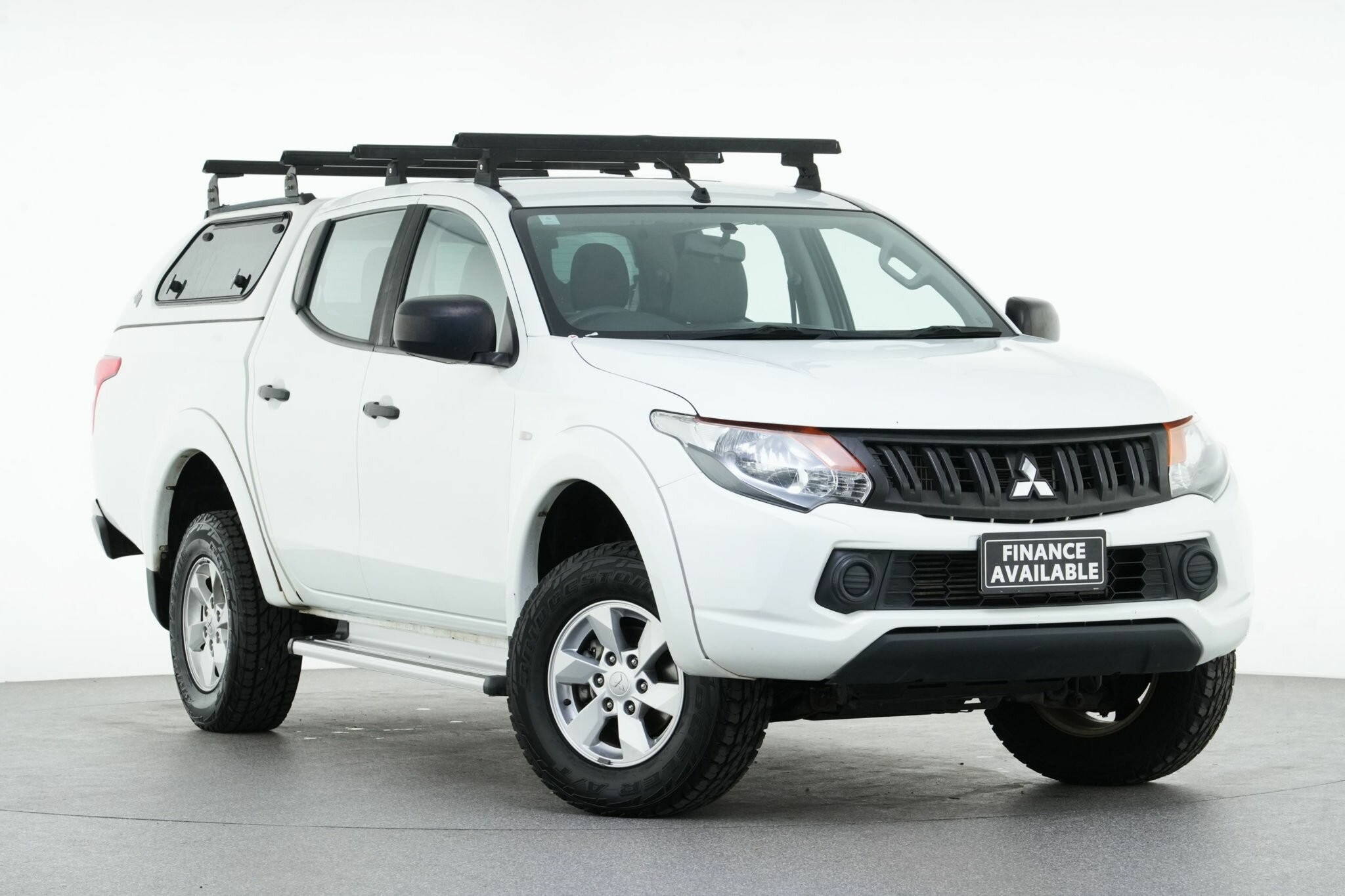 Mitsubishi Triton image 1