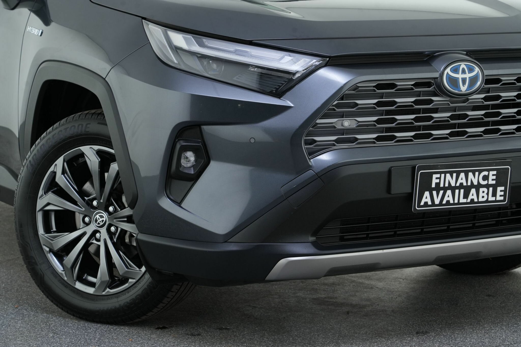 Toyota Rav4 image 2