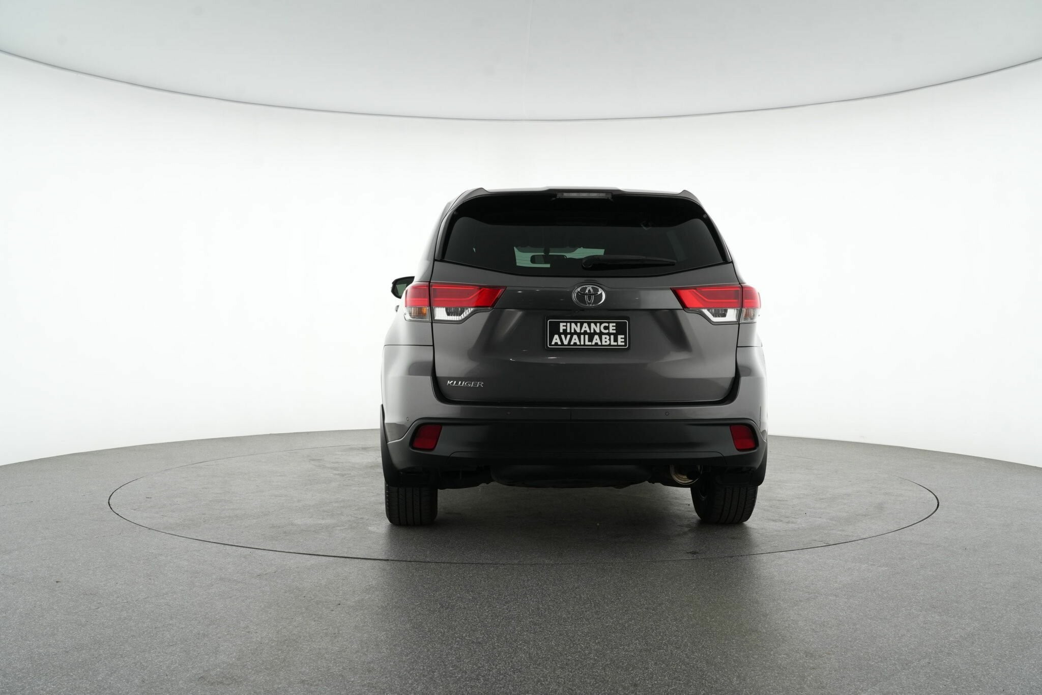 Toyota Kluger image 4