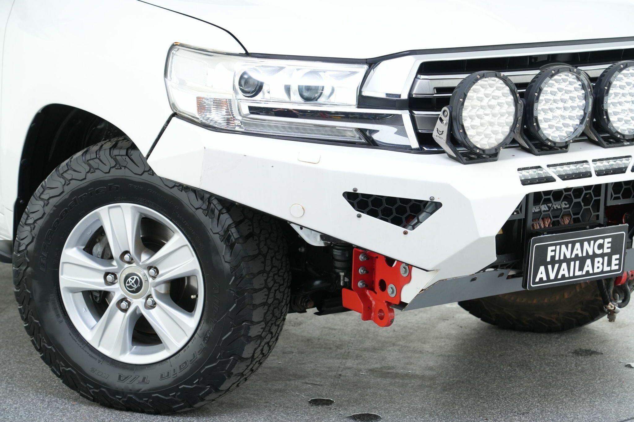 Toyota Landcruiser image 2