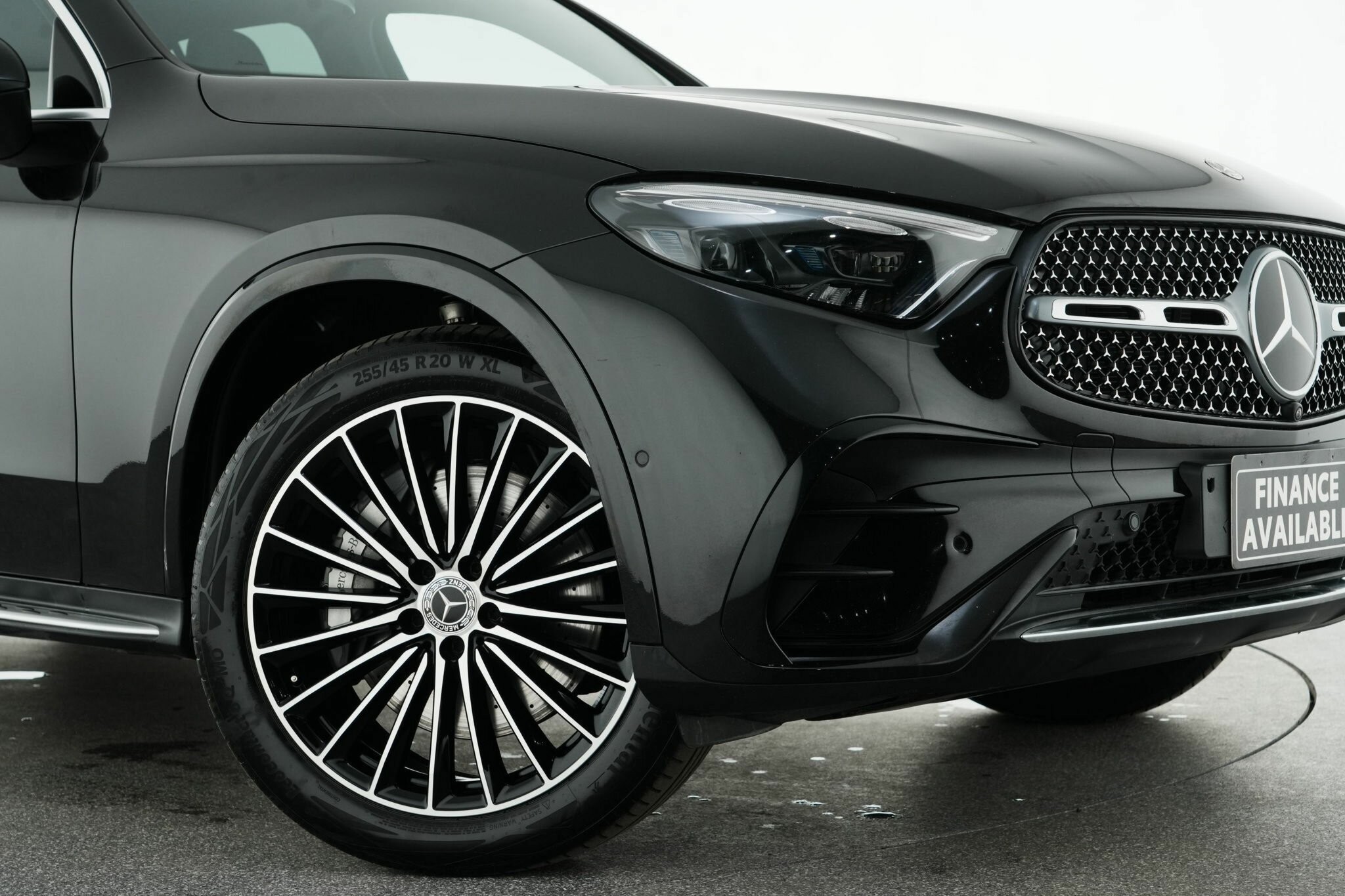 Mercedes Benz Glc-class image 2