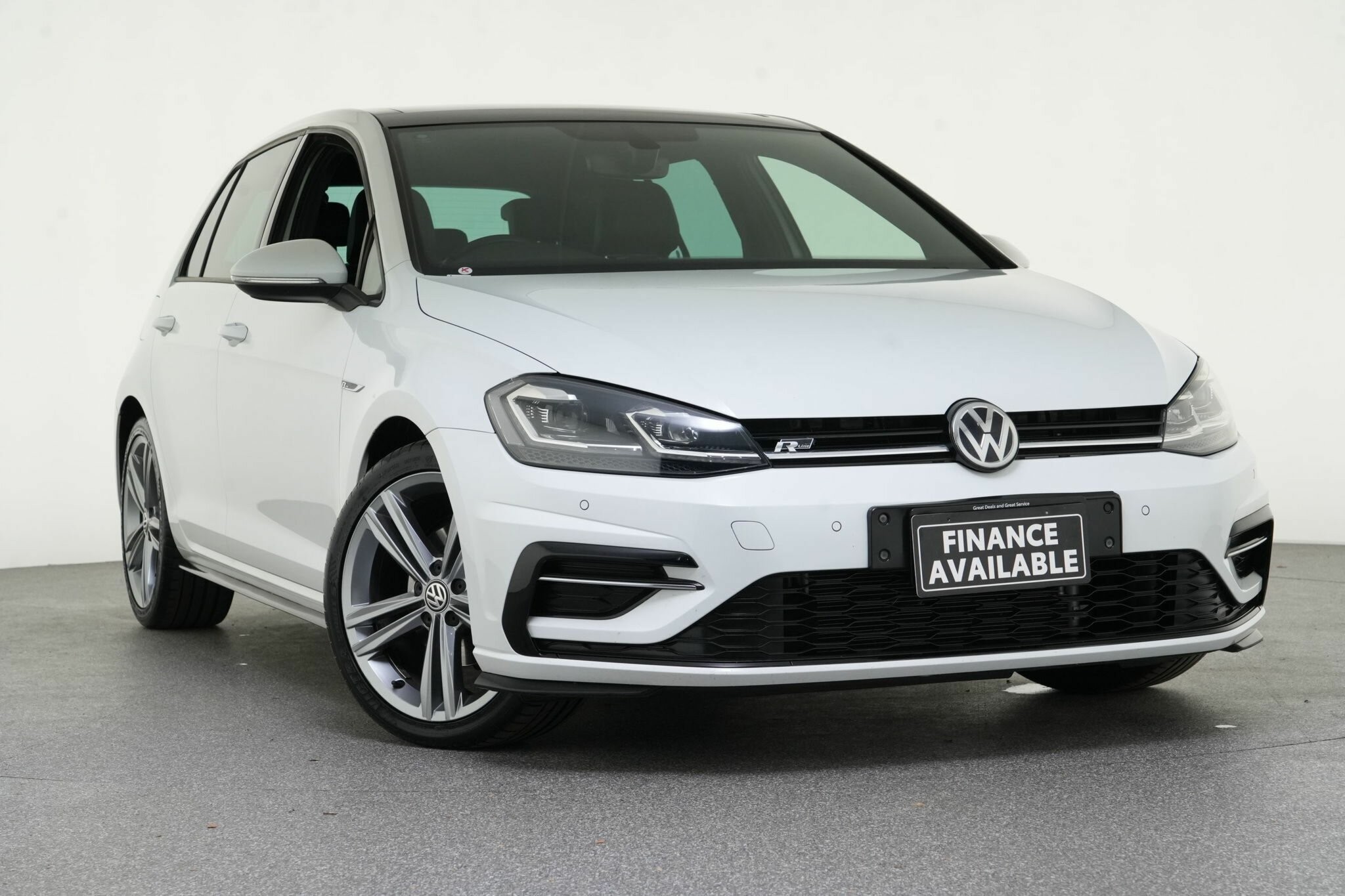 Volkswagen Golf image 1