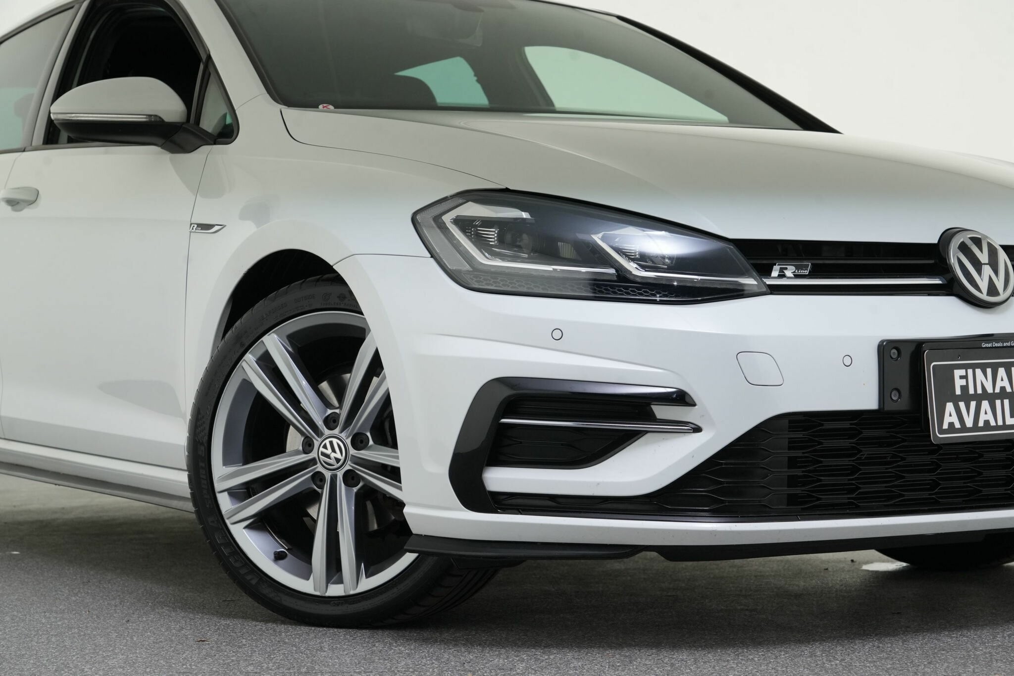 Volkswagen Golf image 2