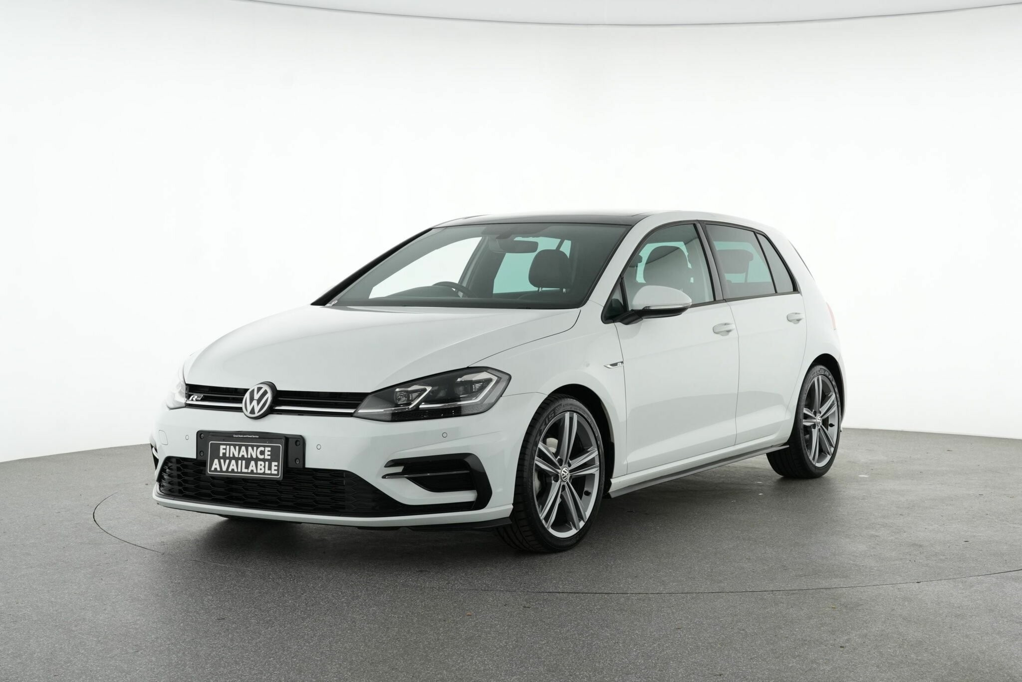 Volkswagen Golf image 4