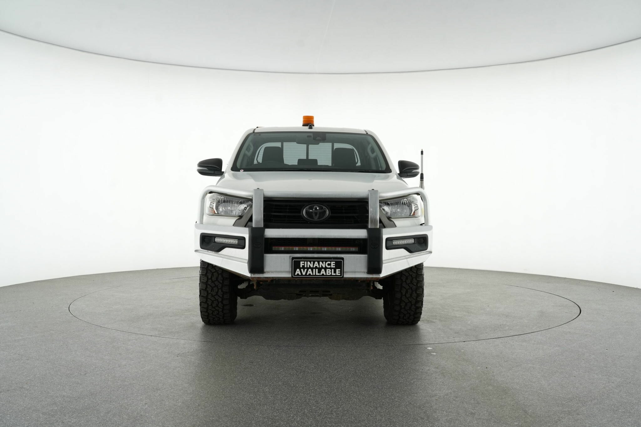 Toyota Hilux image 1
