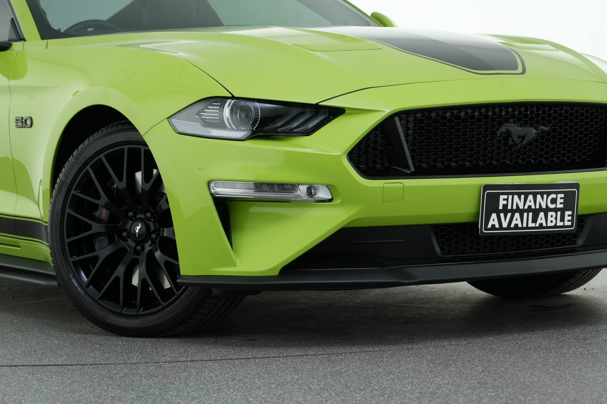 Ford Mustang image 2