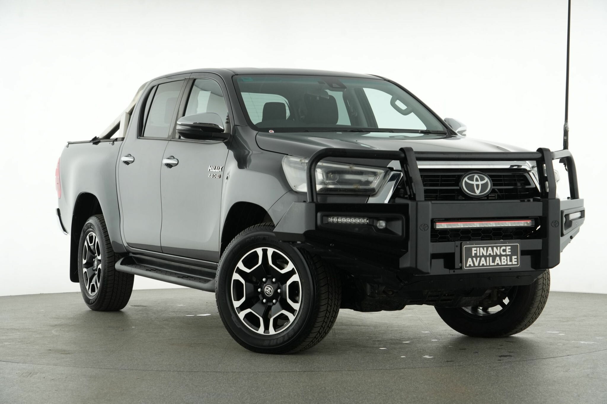 Toyota Hilux image 1