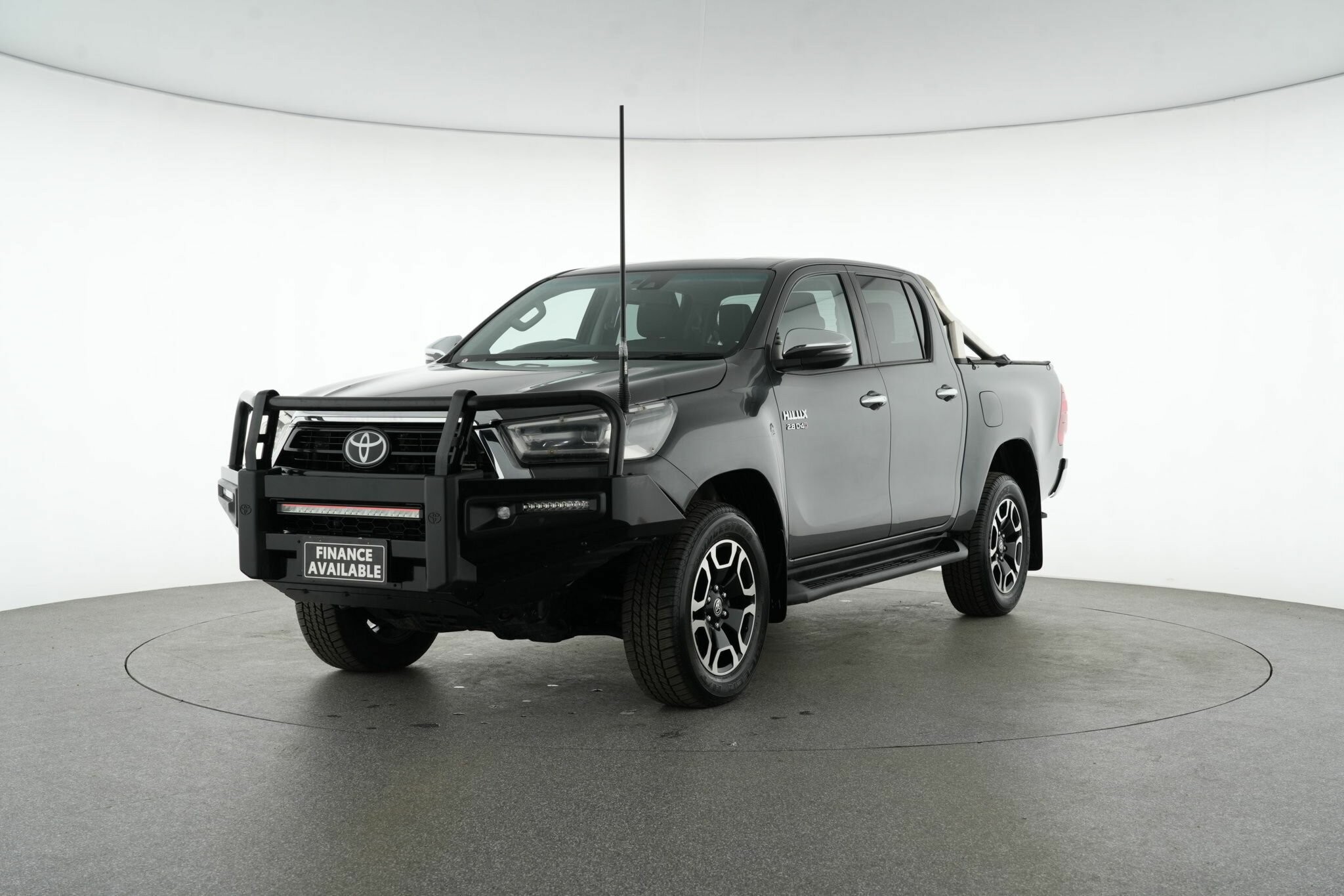 Toyota Hilux image 4