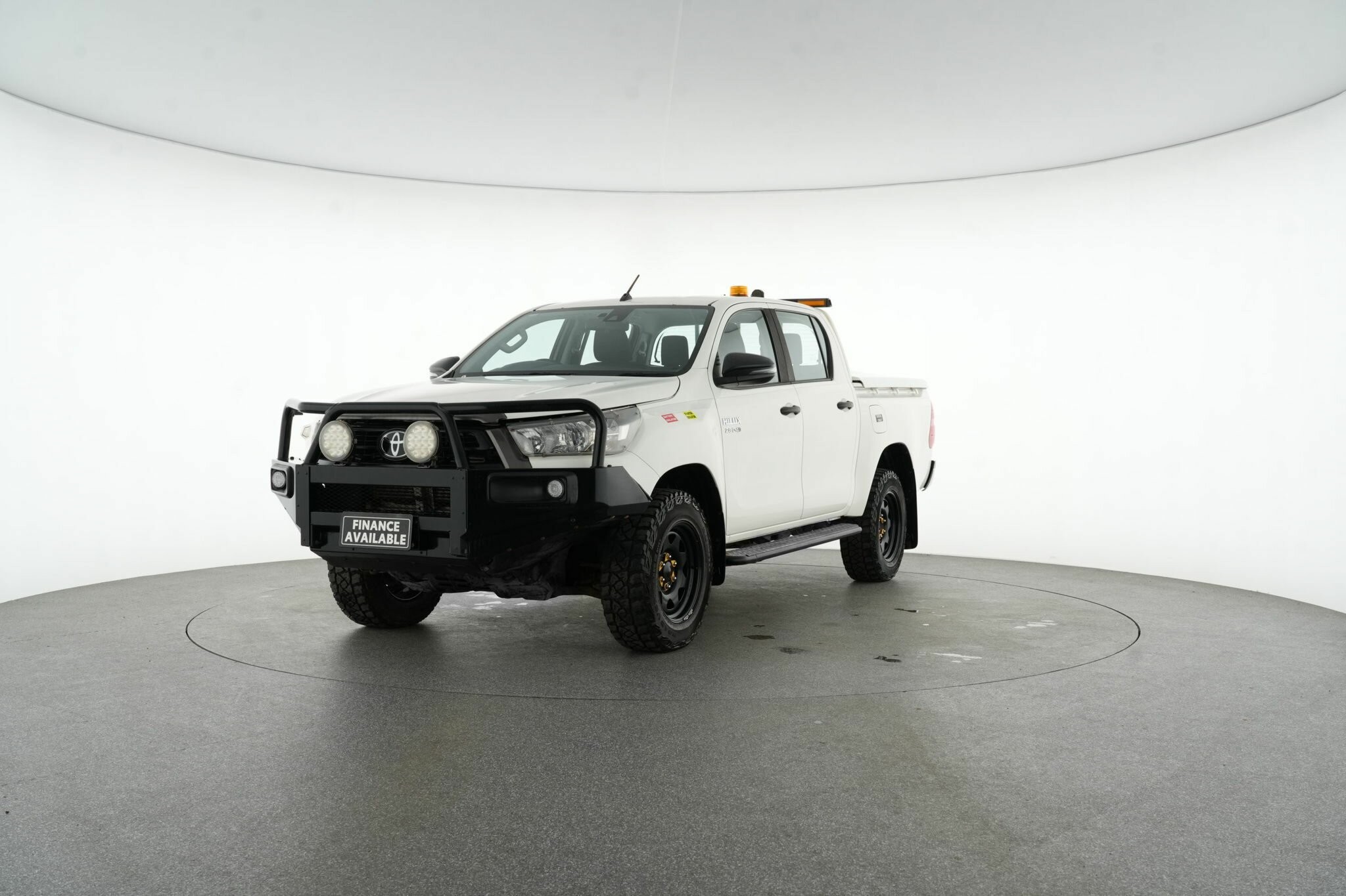 Toyota Hilux image 4