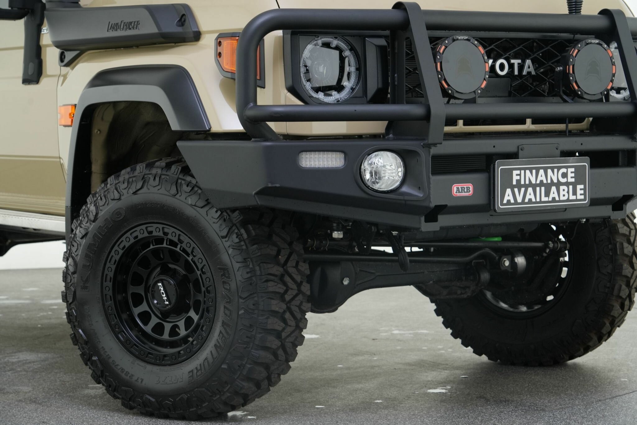 Toyota Landcruiser image 2