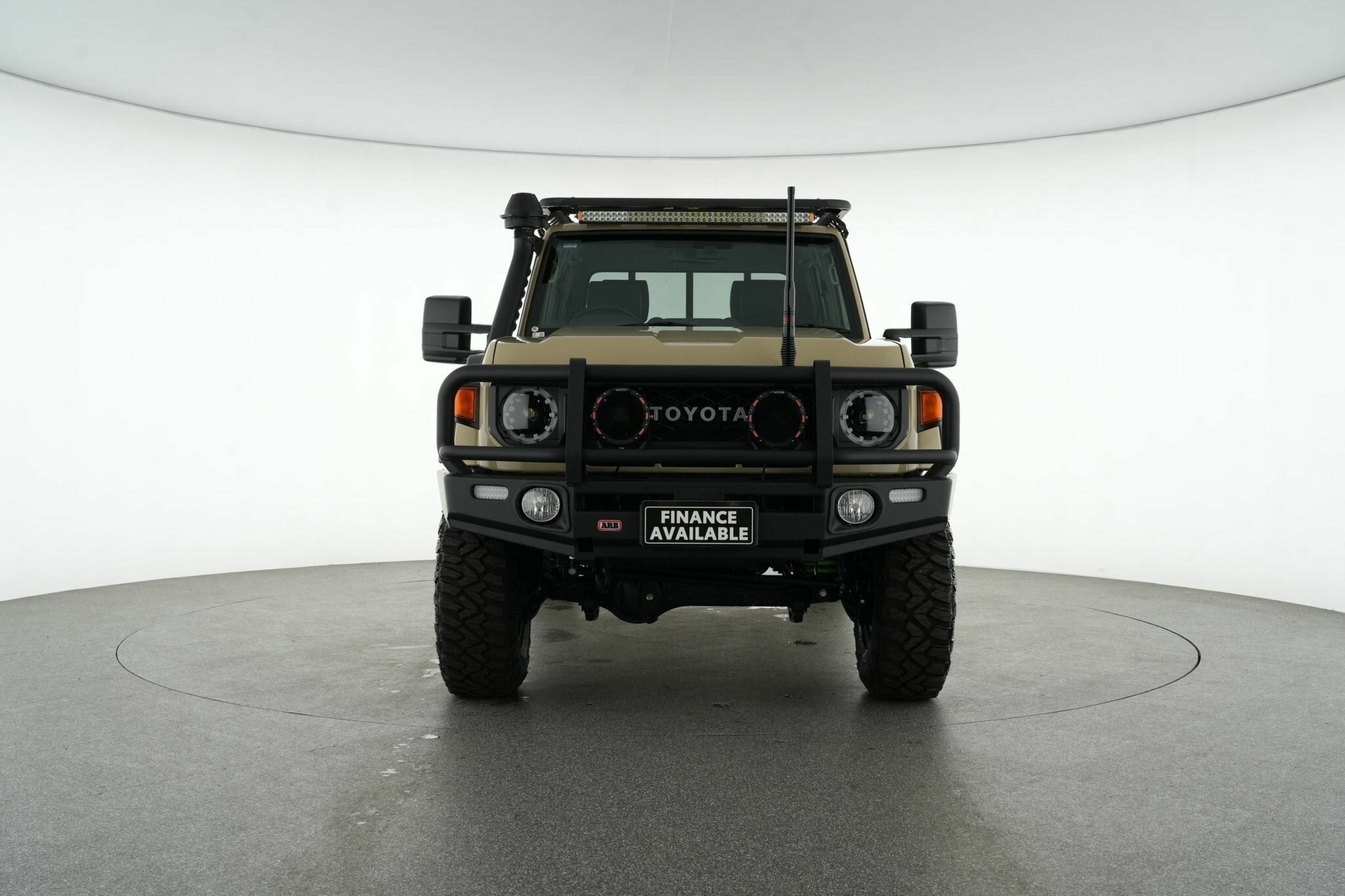 Toyota Landcruiser image 3