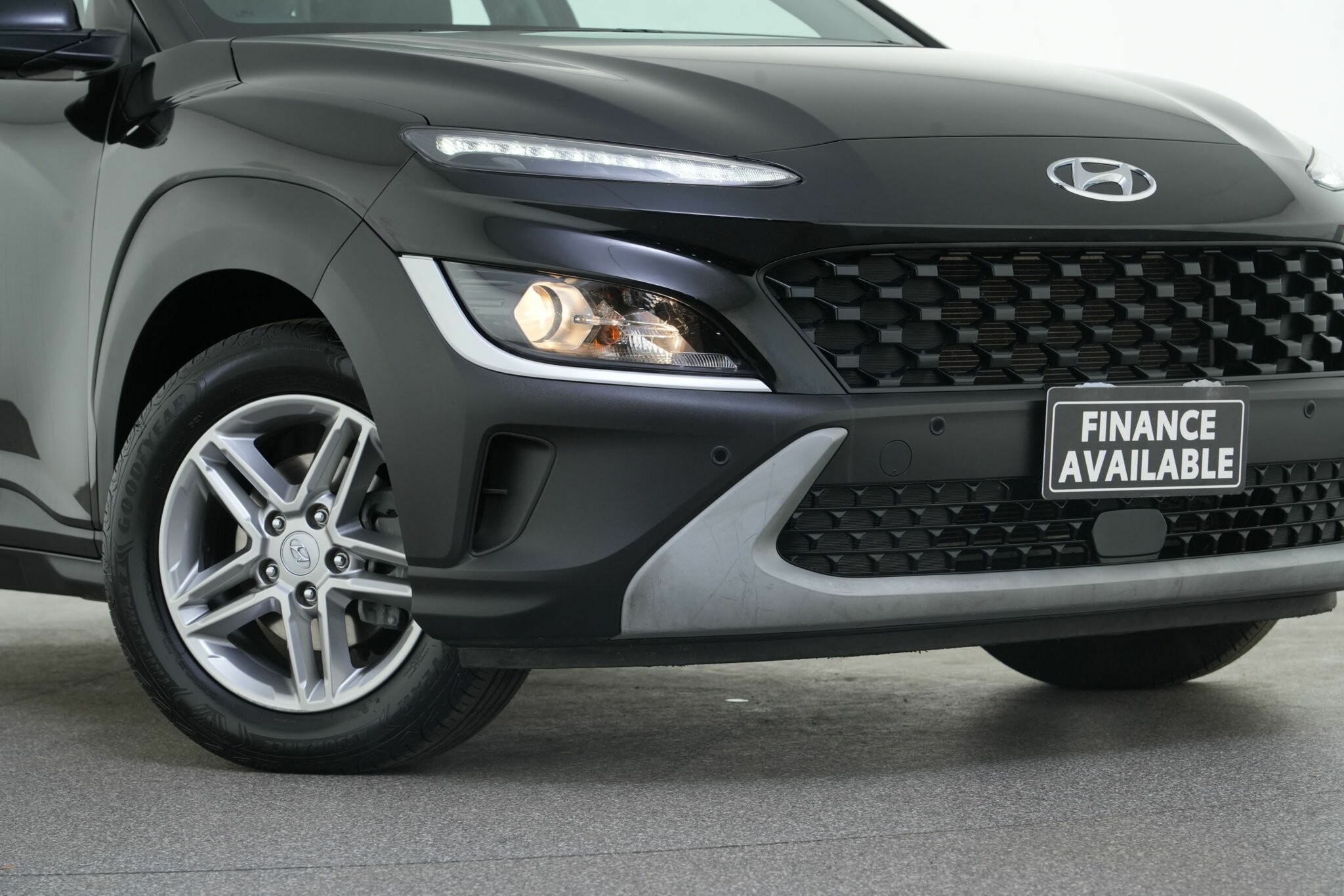 Hyundai Kona image 2