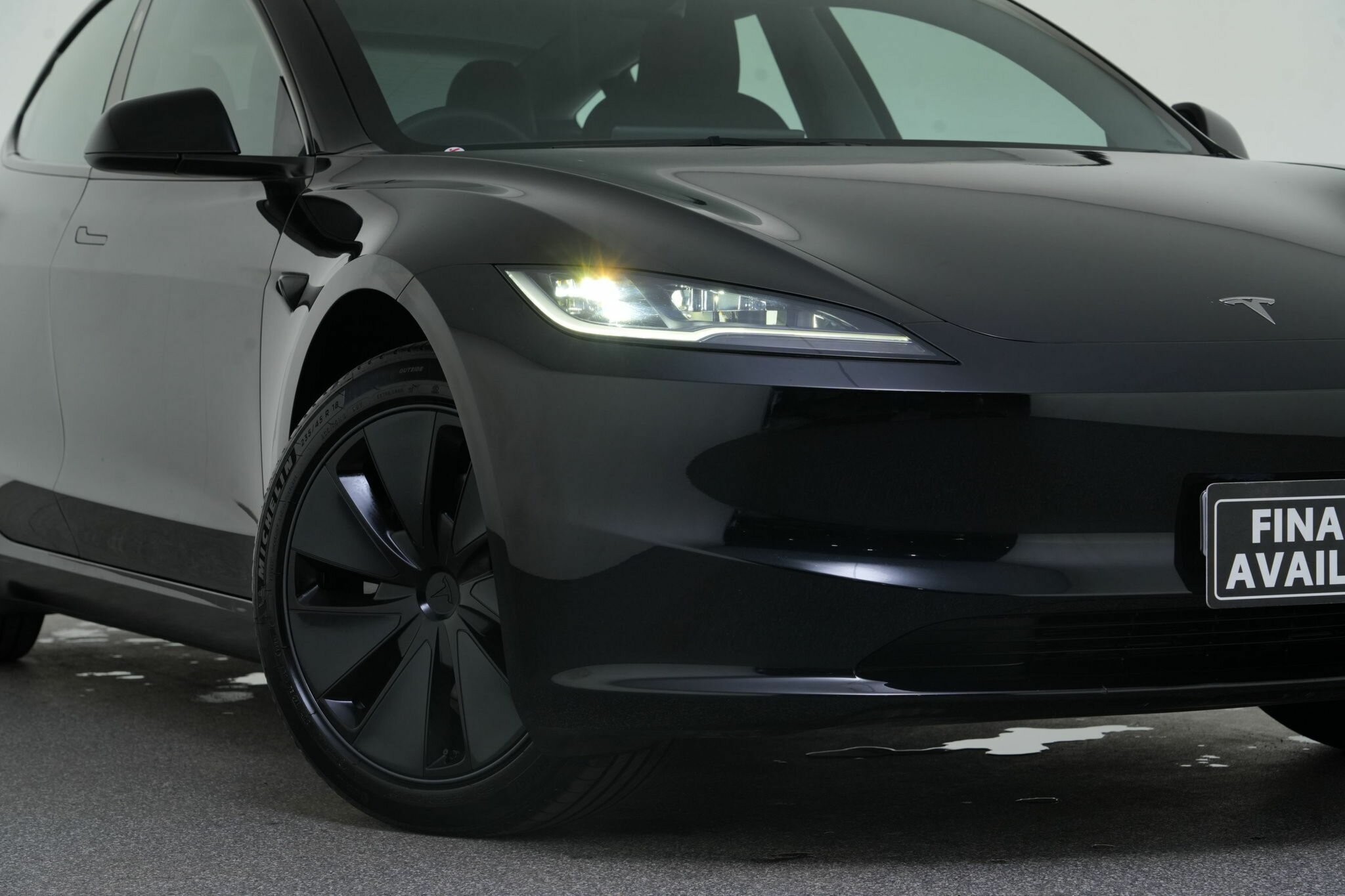 Tesla Model 3 image 2