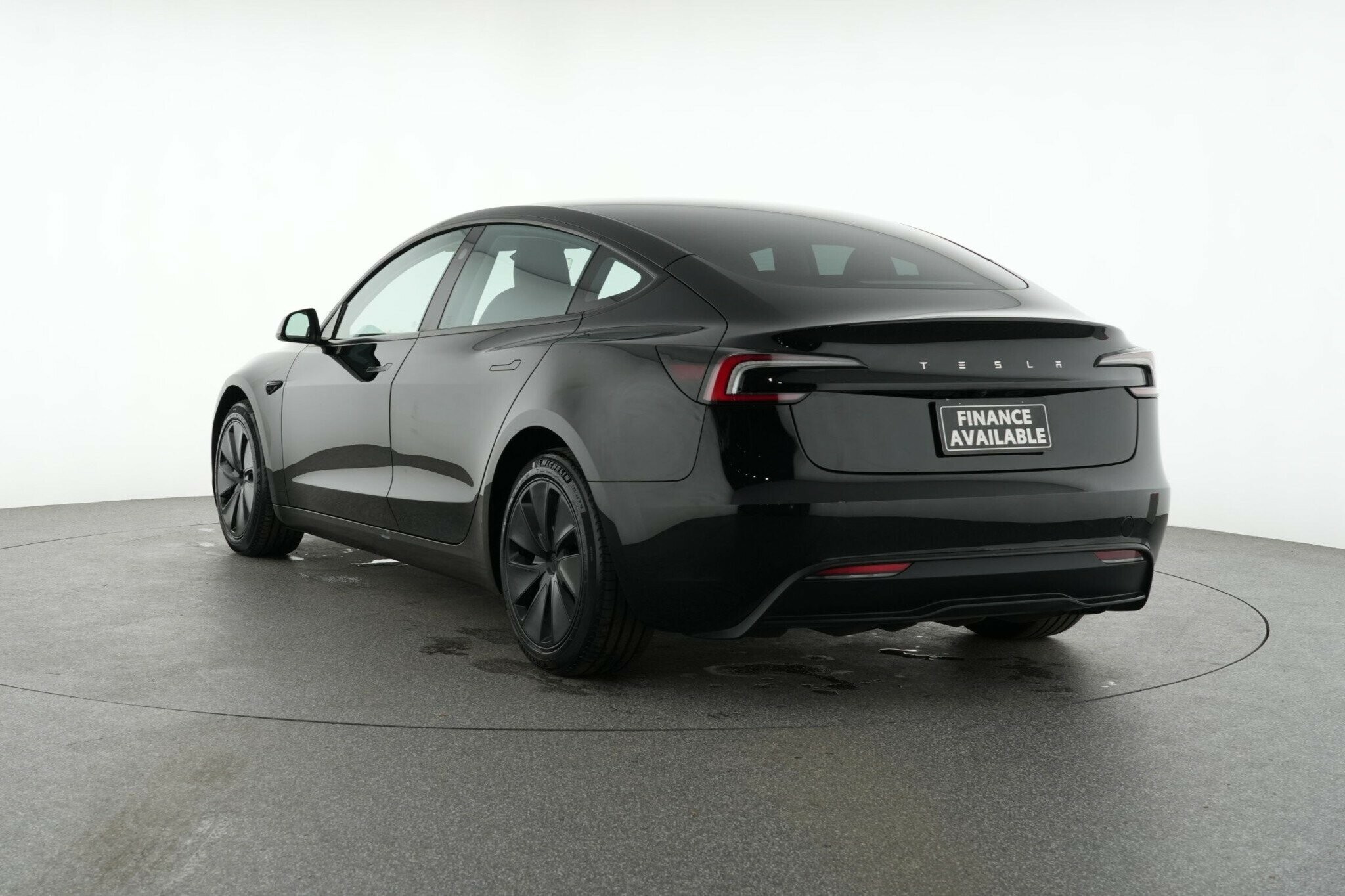 Tesla Model 3 image 4
