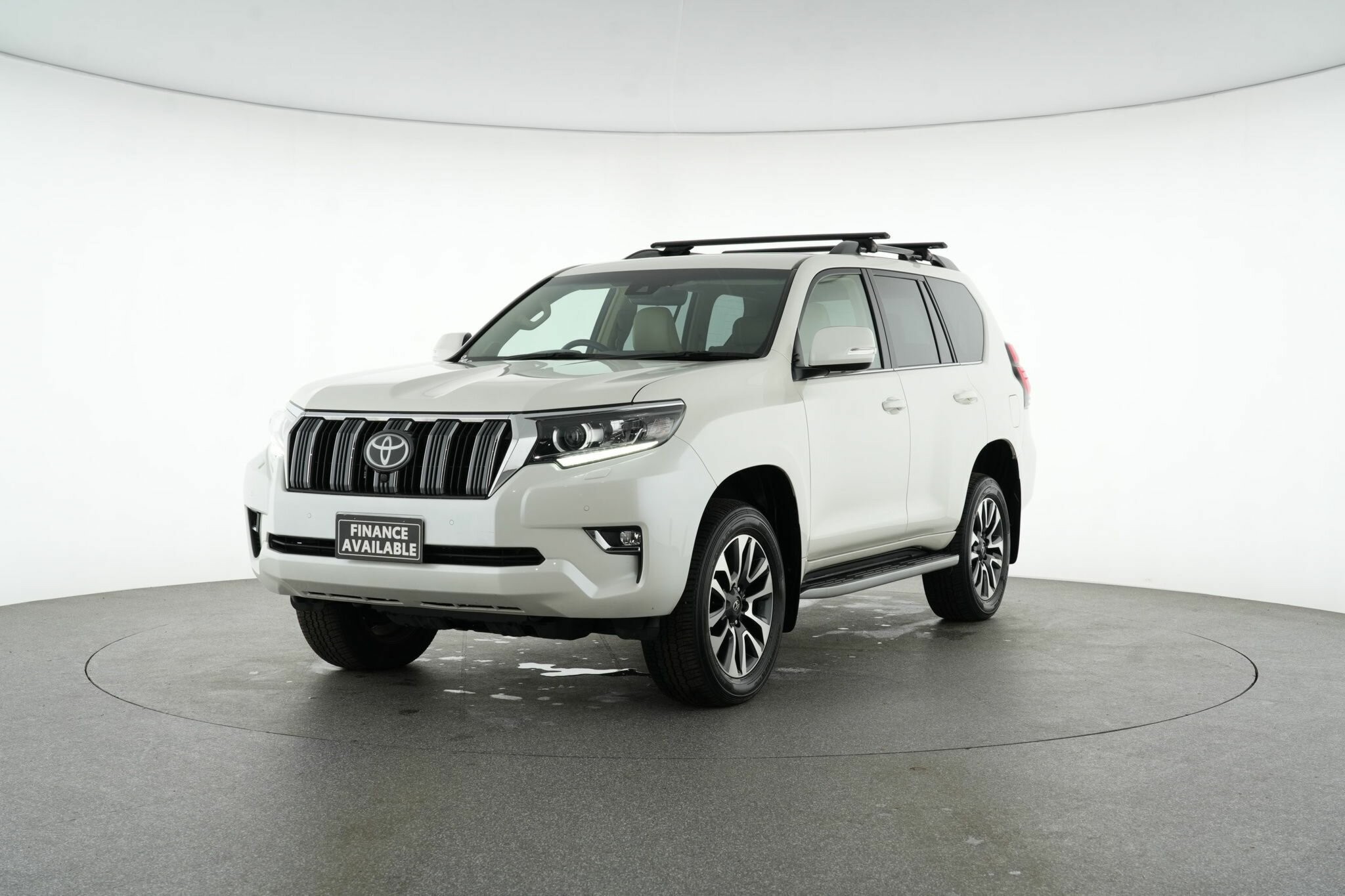 Toyota Landcruiser Prado image 4