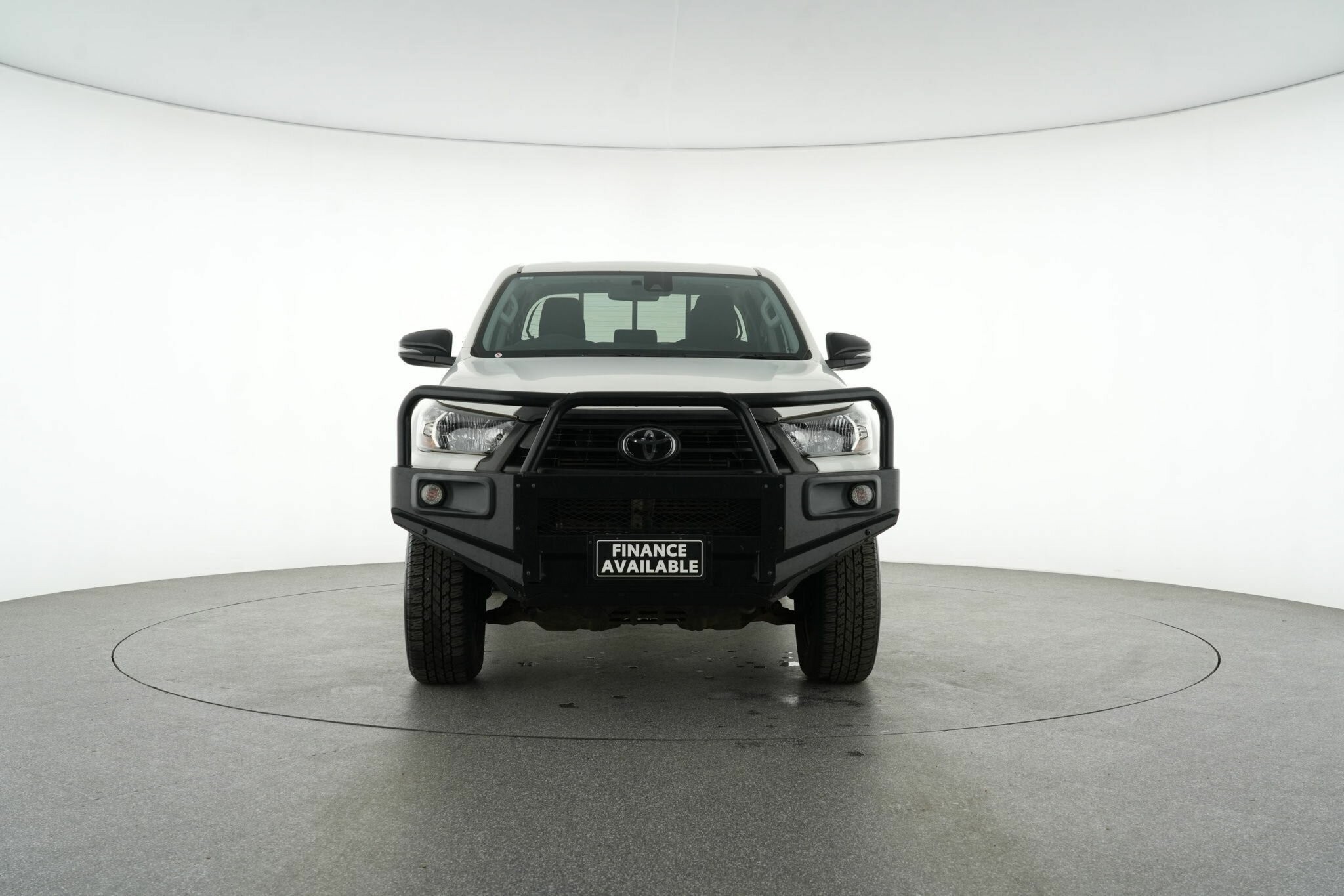 Toyota Hilux image 3