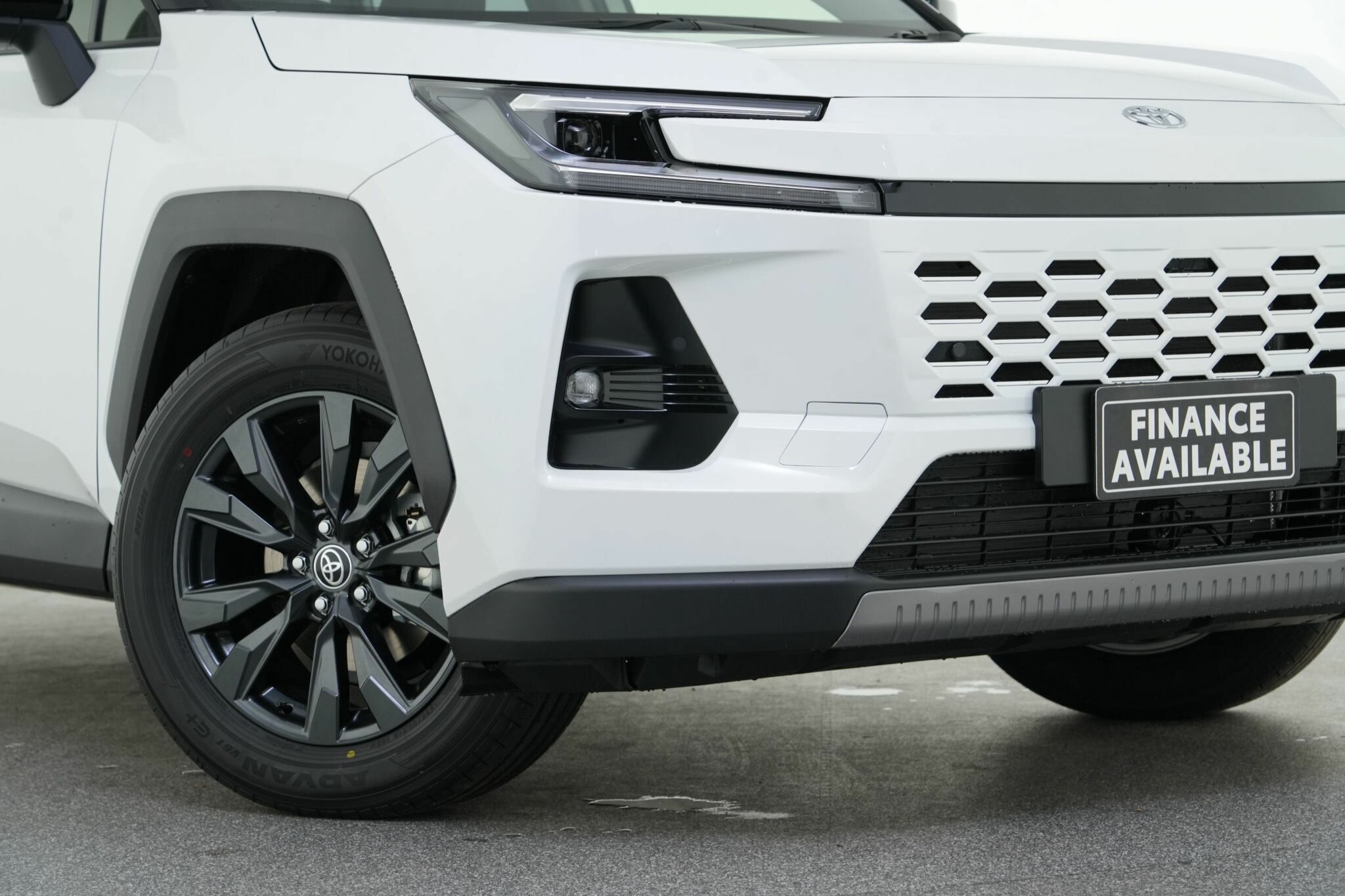Toyota Rav4 image 2