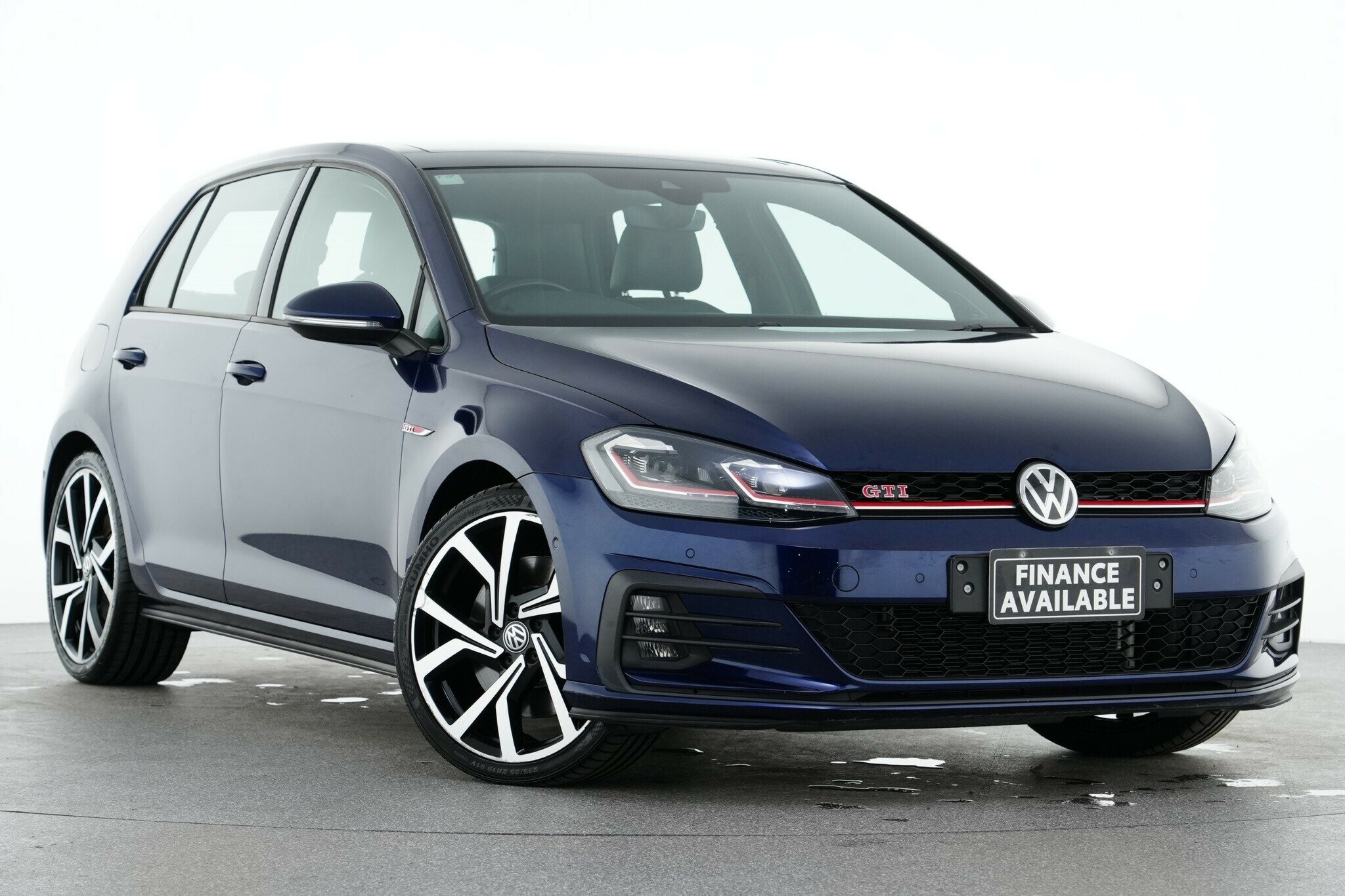 Volkswagen Golf image 1