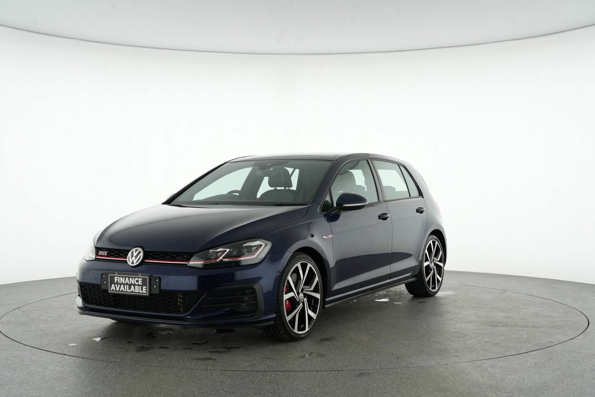Volkswagen Golf image 4