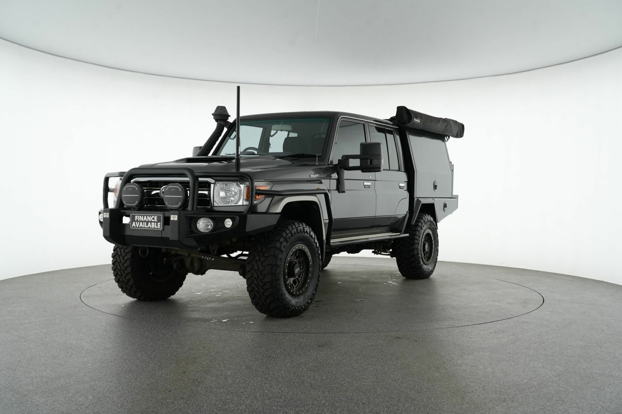 Toyota Landcruiser image 2
