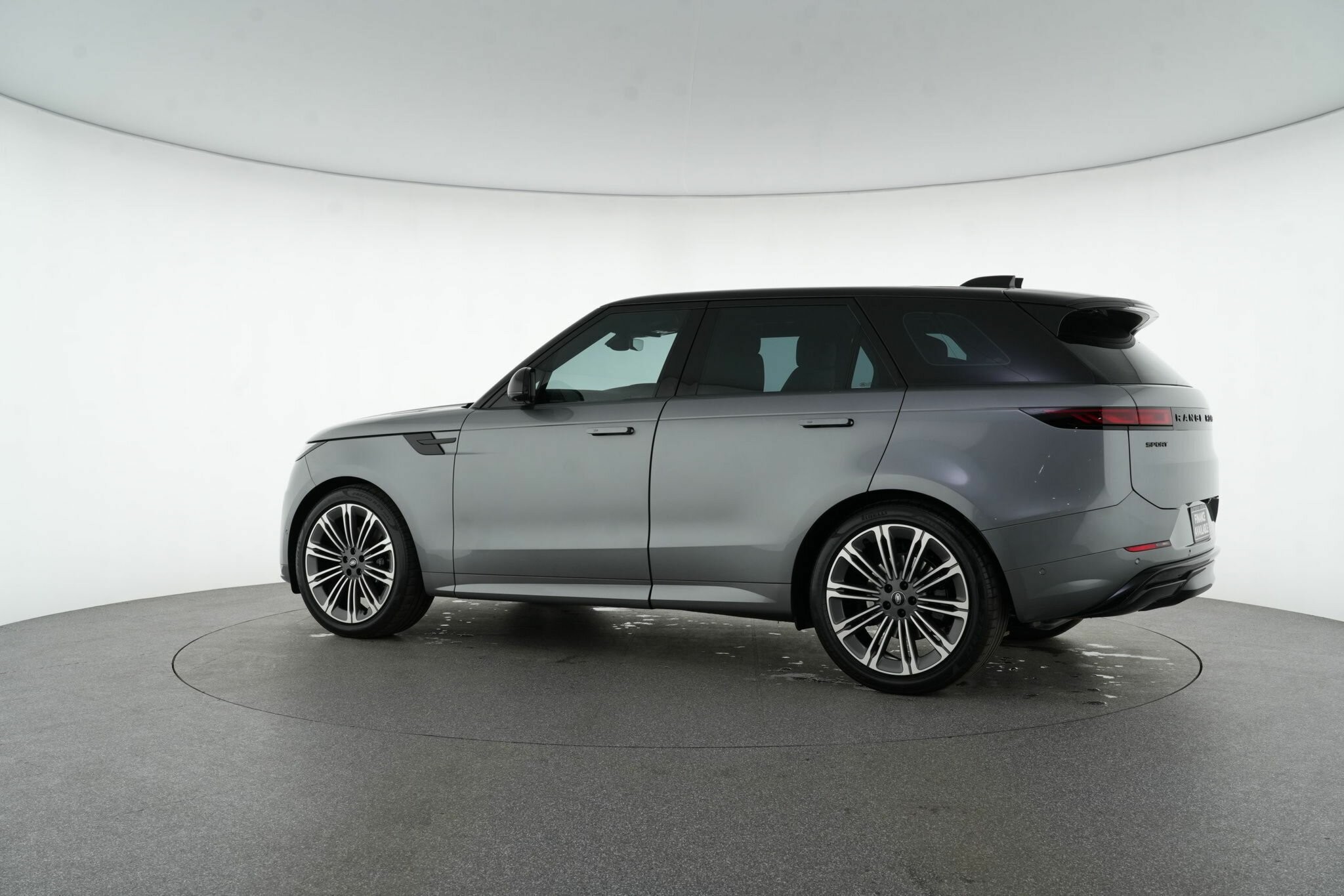 Land Rover Range Rover Sport image 4