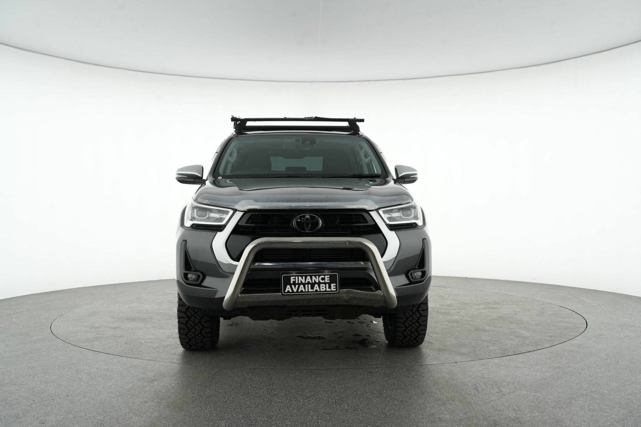 Toyota Hilux image 3