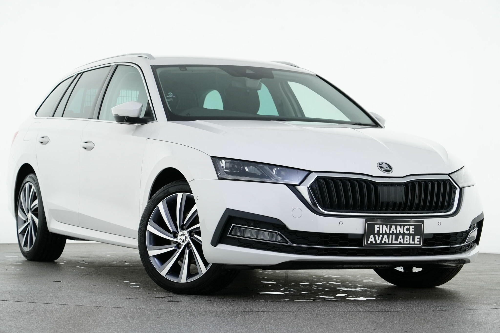 Skoda Octavia image 1