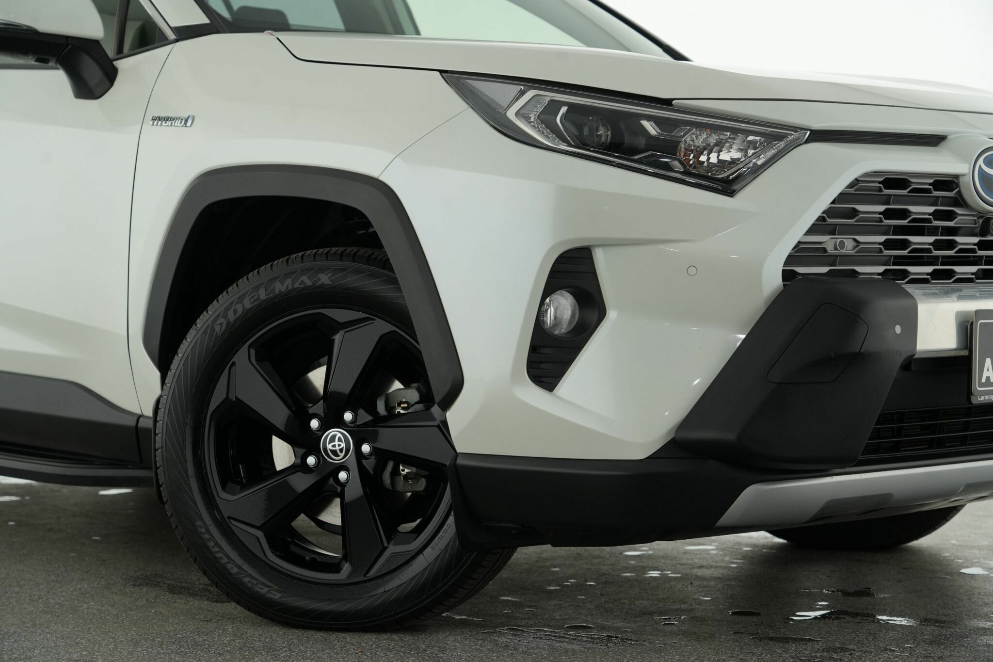 Toyota Rav4 image 2