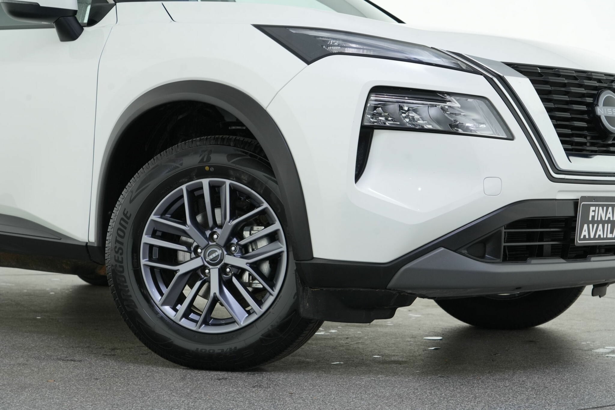 Nissan X-trail image 2