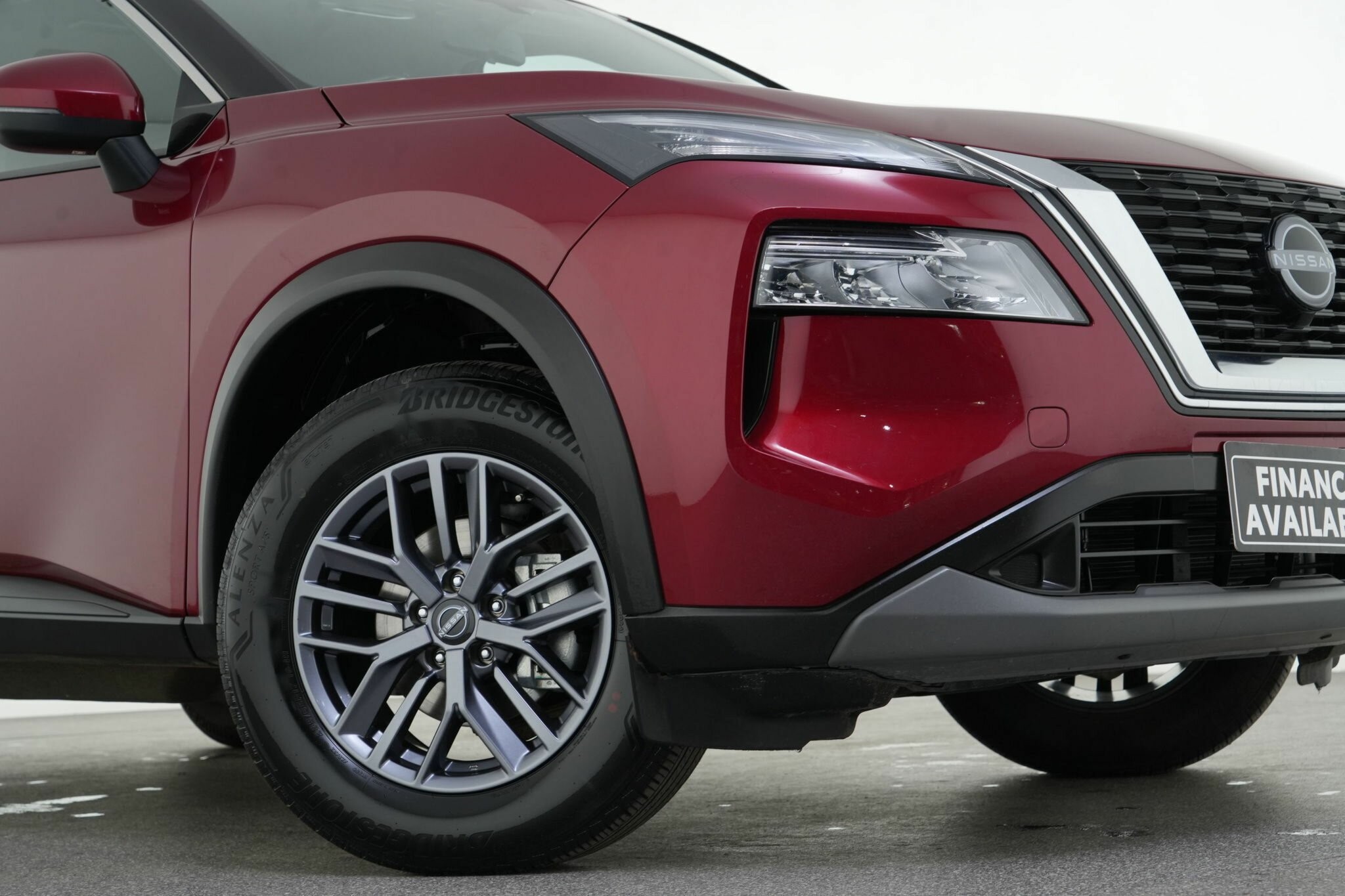 Nissan X-trail image 2