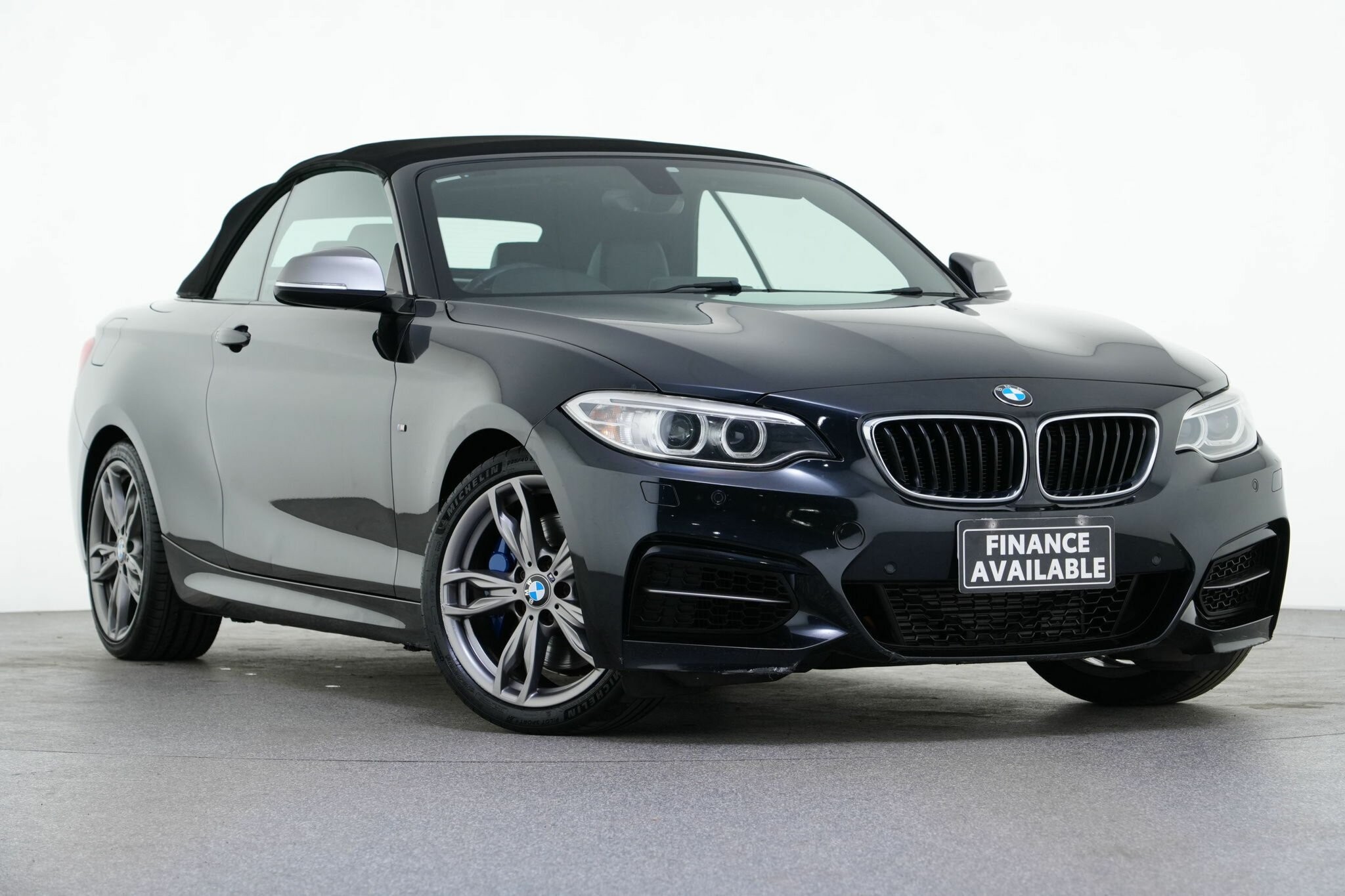BMW 2 Series image 1