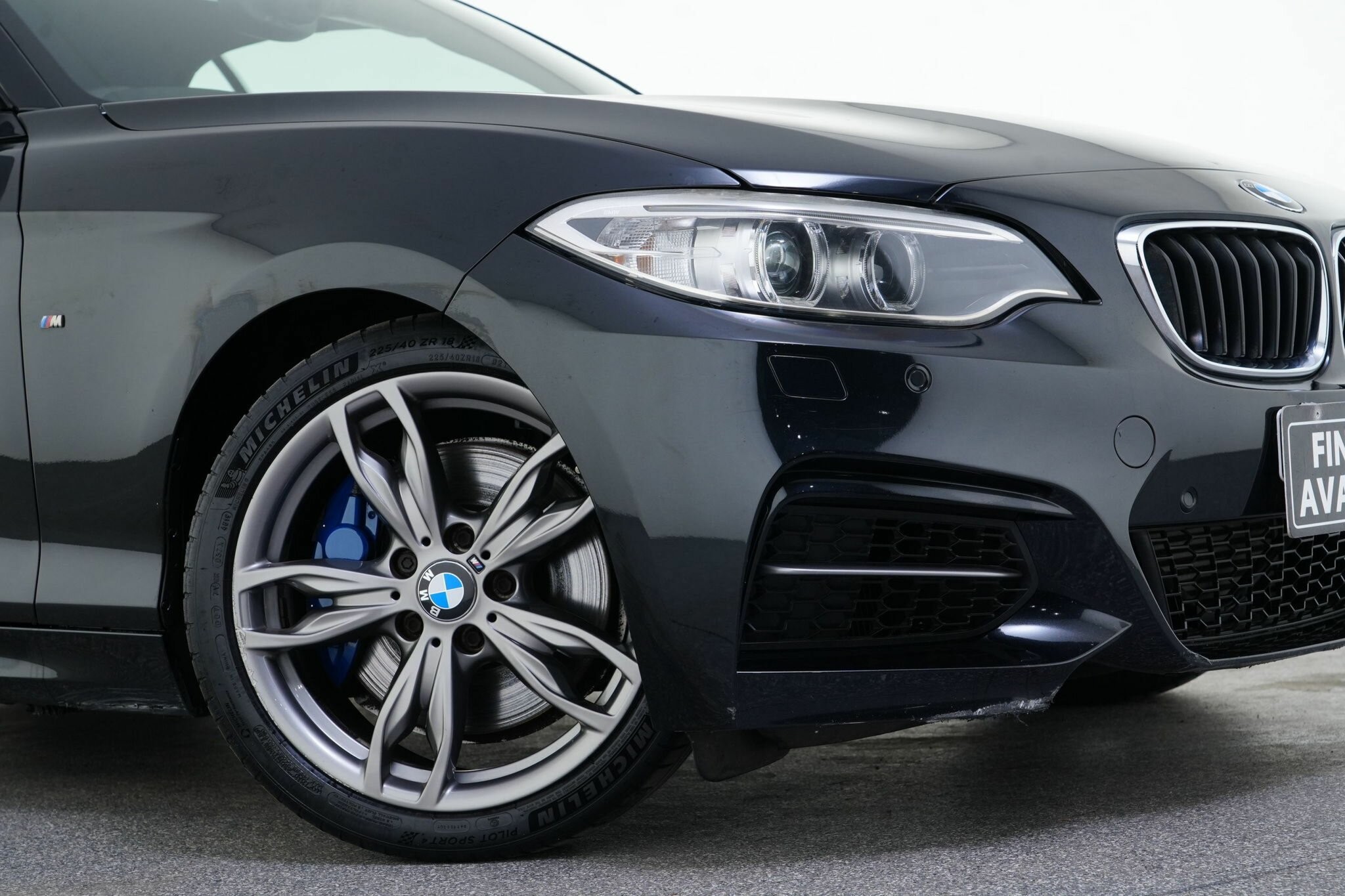 BMW 2 Series image 2
