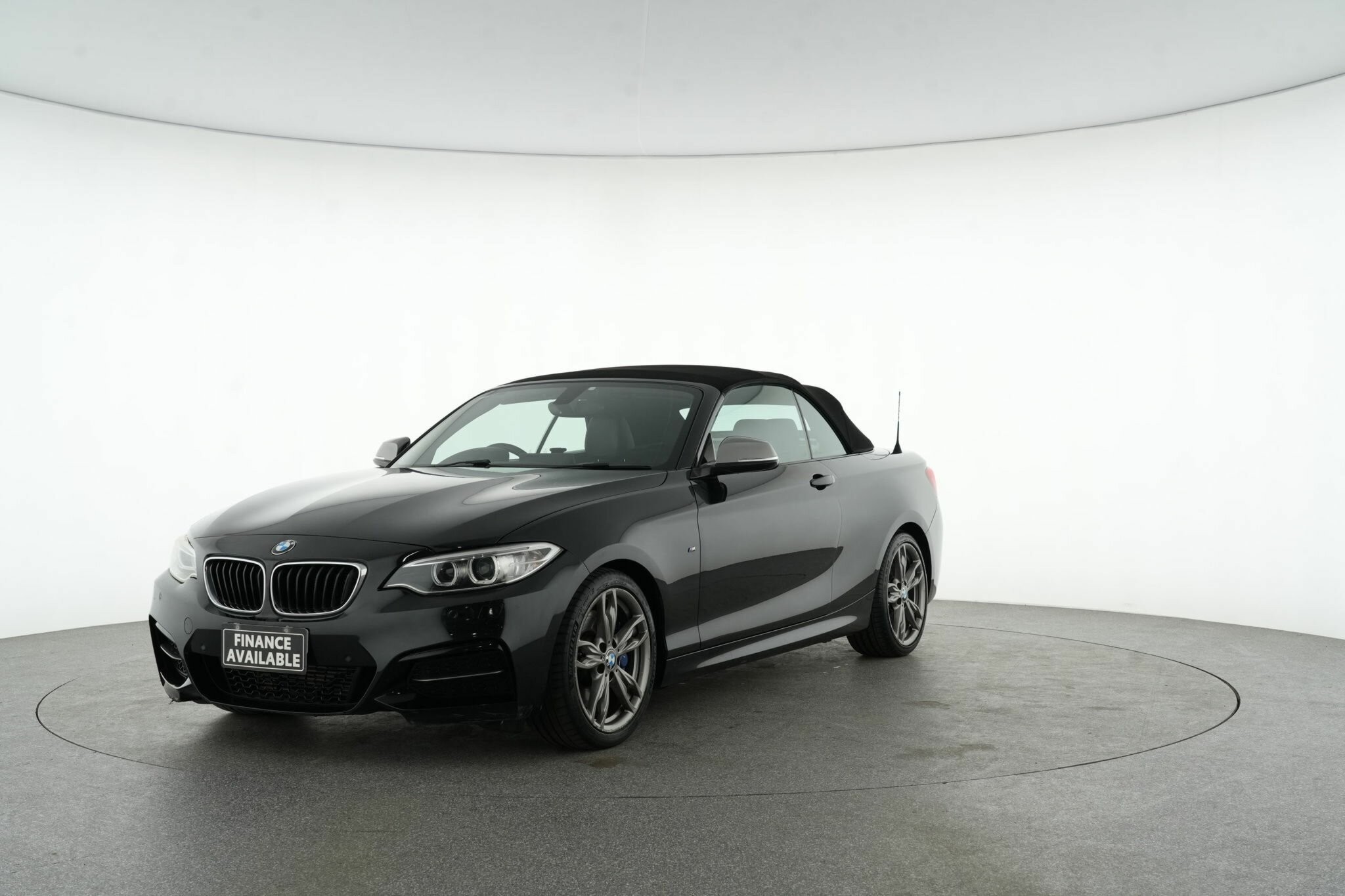 BMW 2 Series image 4