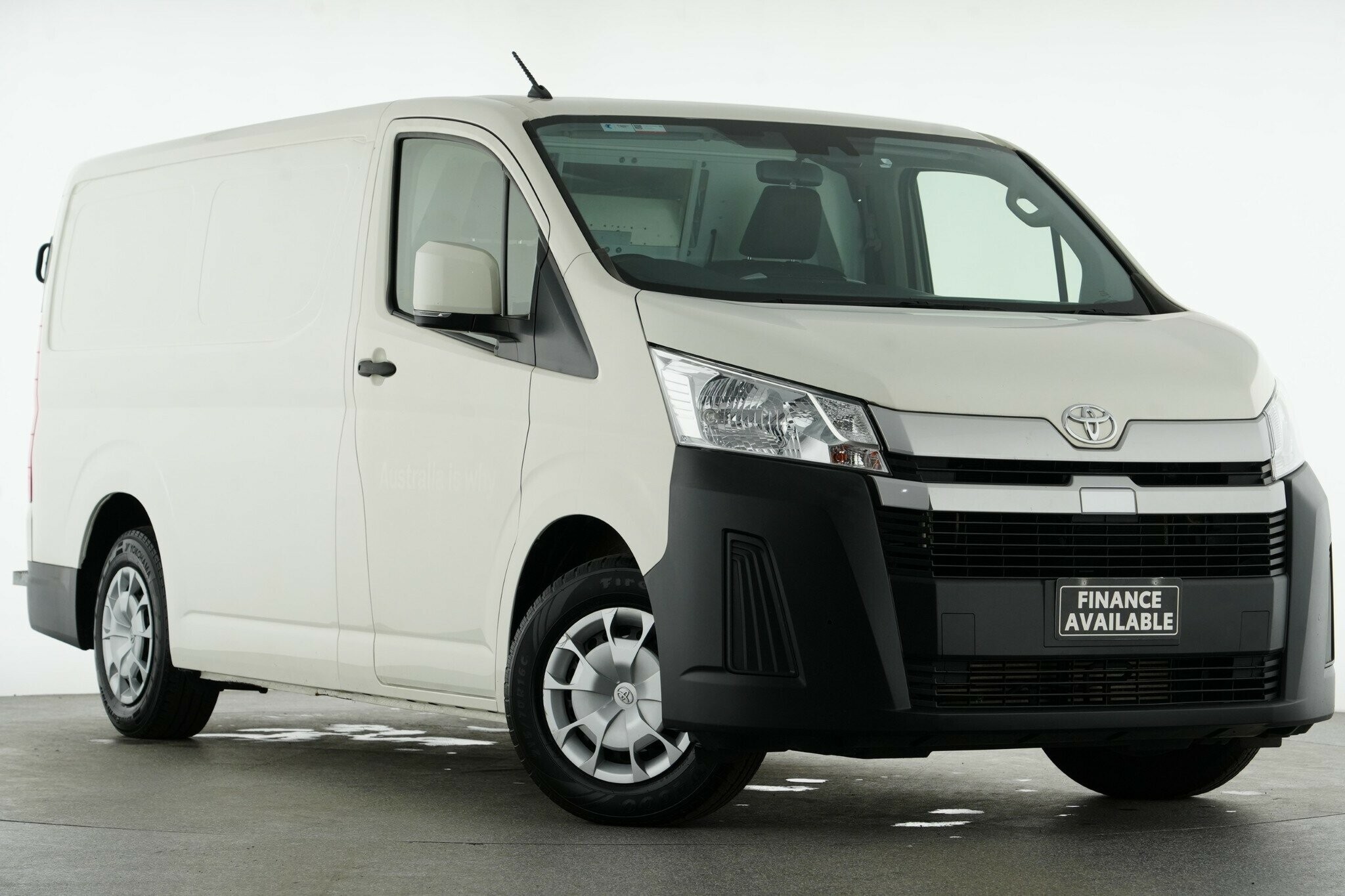 Toyota Hiace image 1