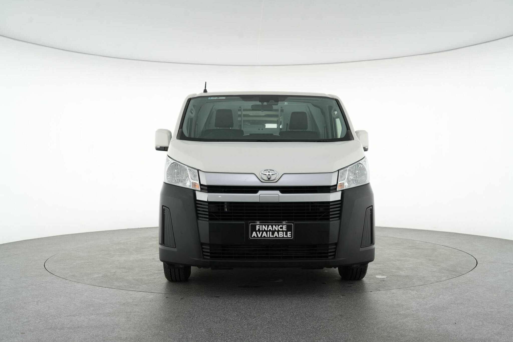 Toyota Hiace image 3