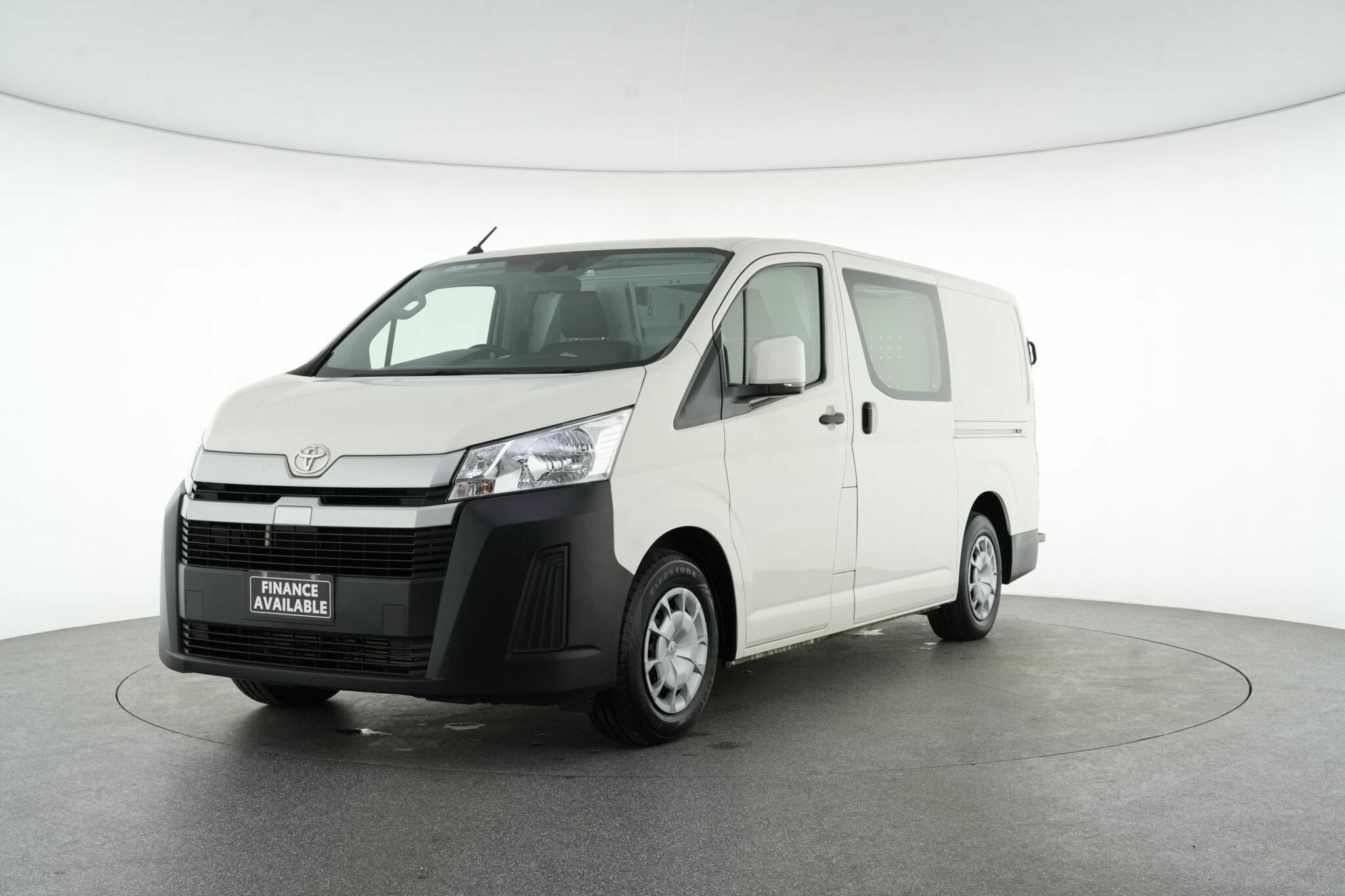 Toyota Hiace image 4