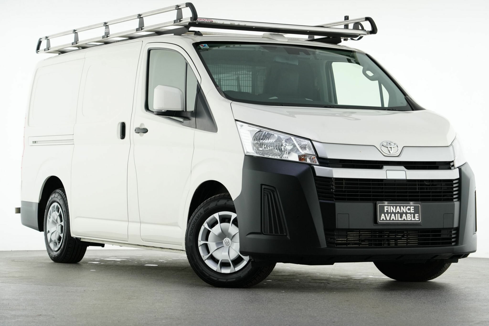 Toyota Hiace image 1