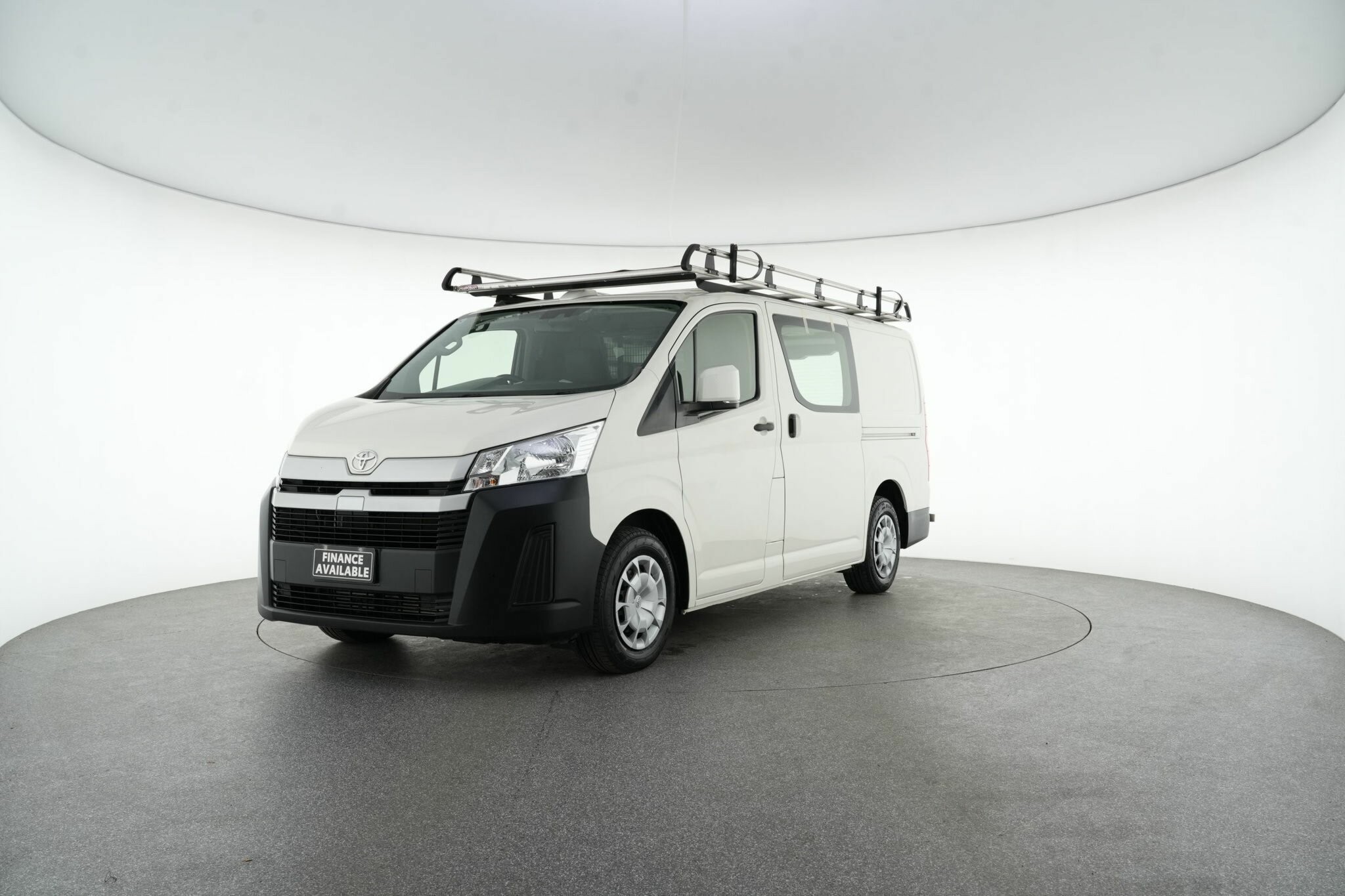 Toyota Hiace image 4