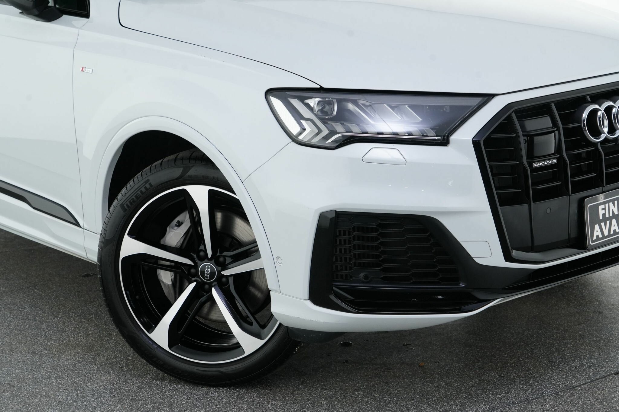 Audi Q7 image 2