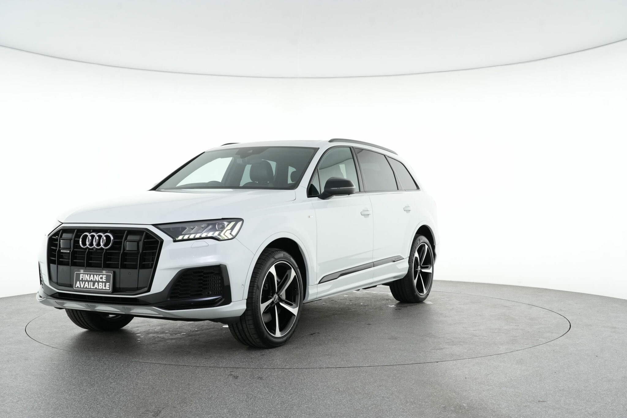 Audi Q7 image 4