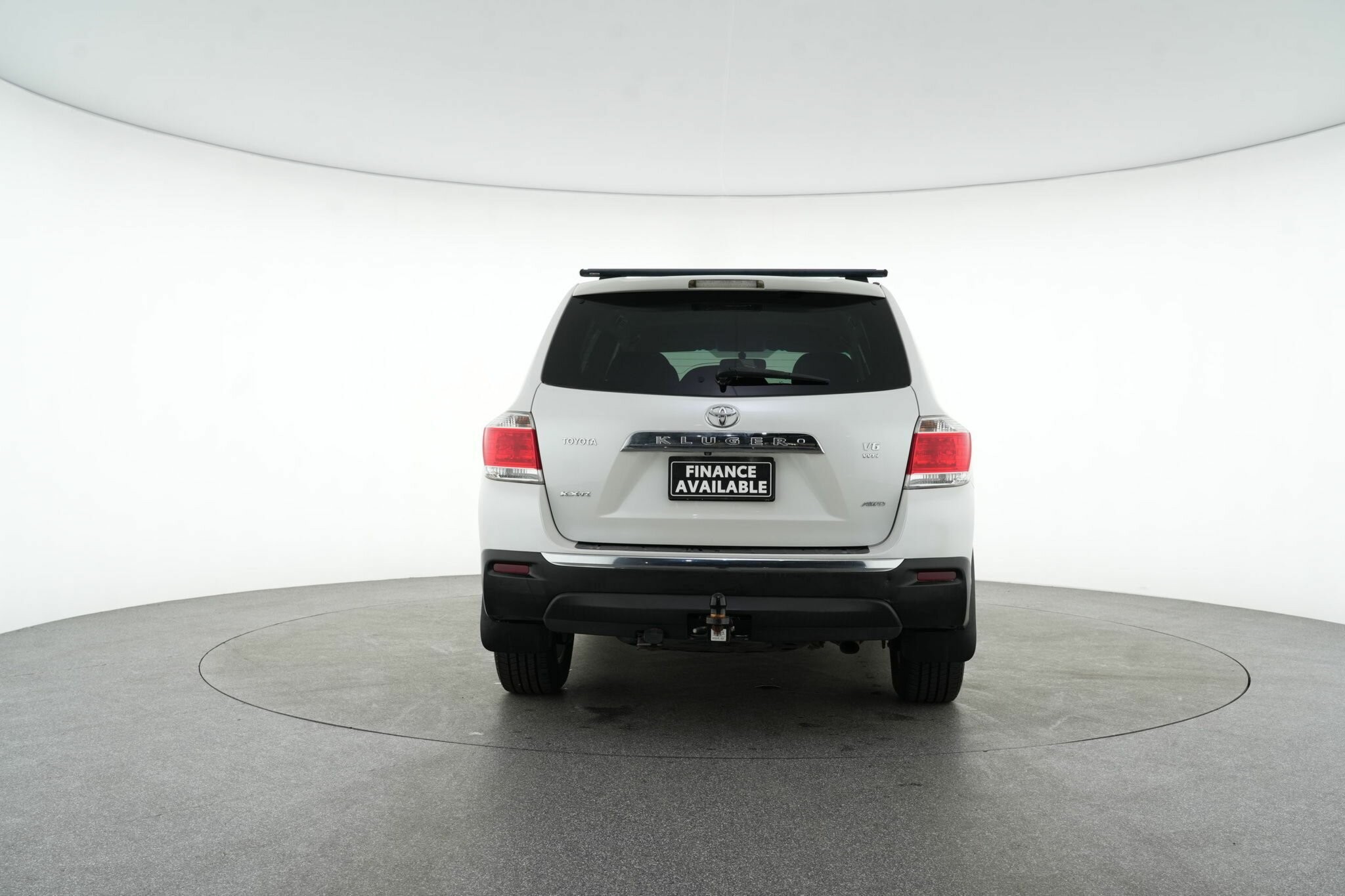 Toyota Kluger image 4