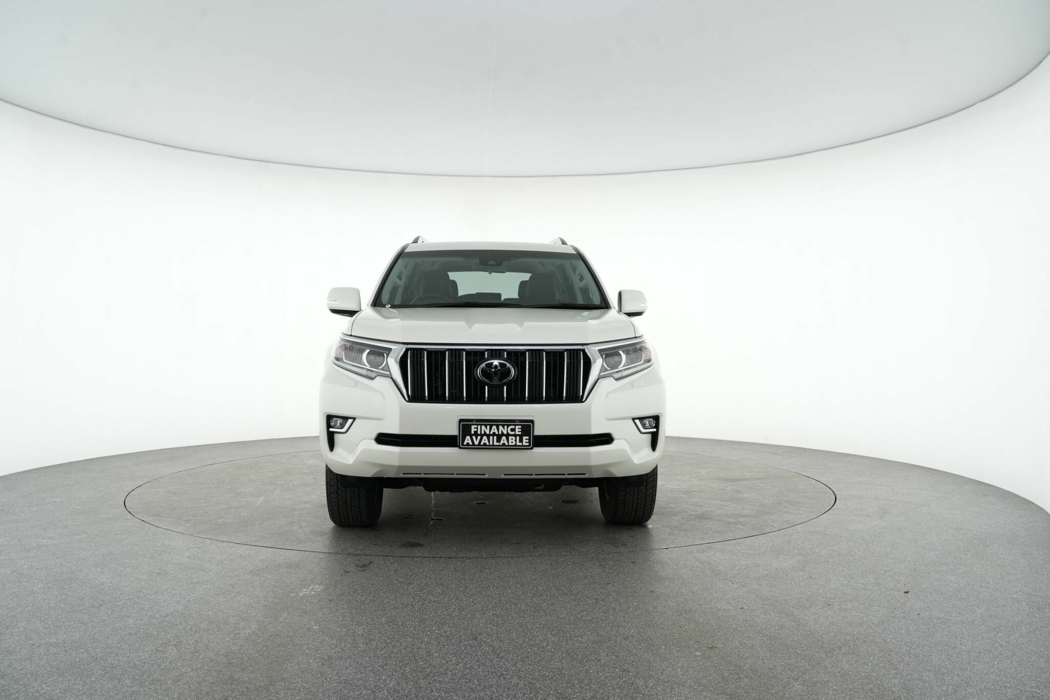 Toyota Landcruiser Prado image 3