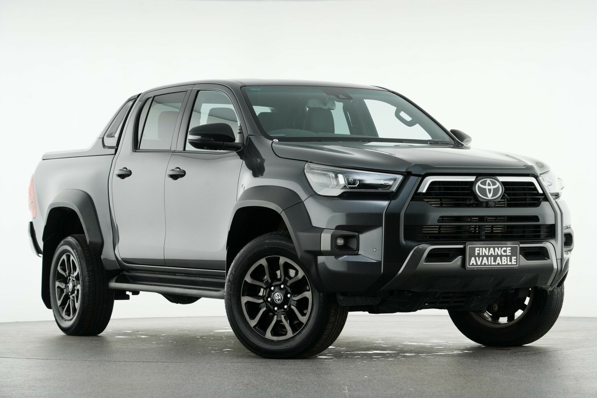 Toyota Hilux image 1