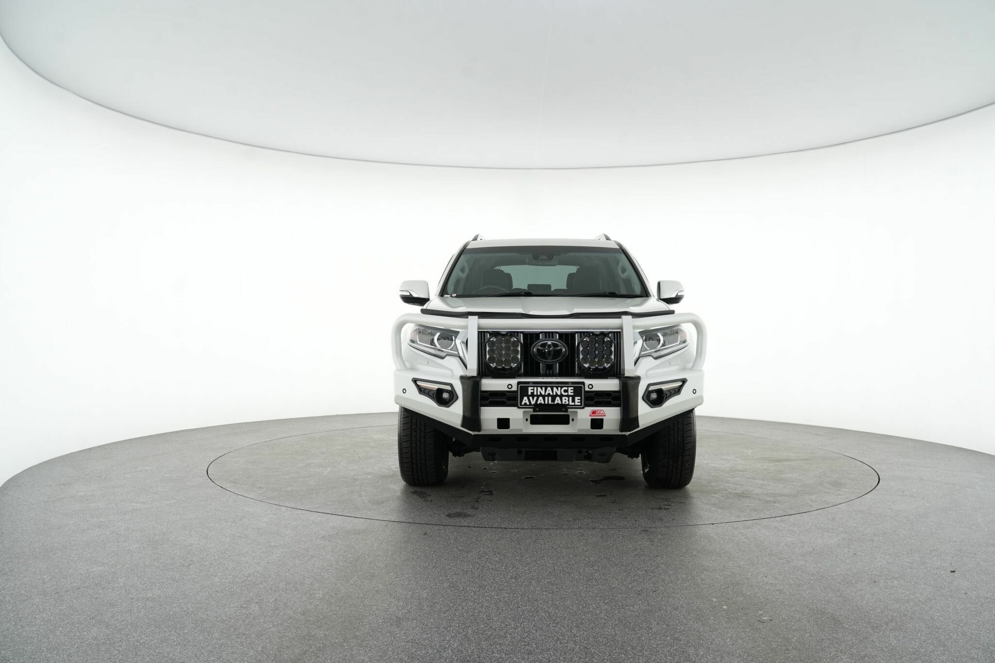 Toyota Landcruiser Prado image 3