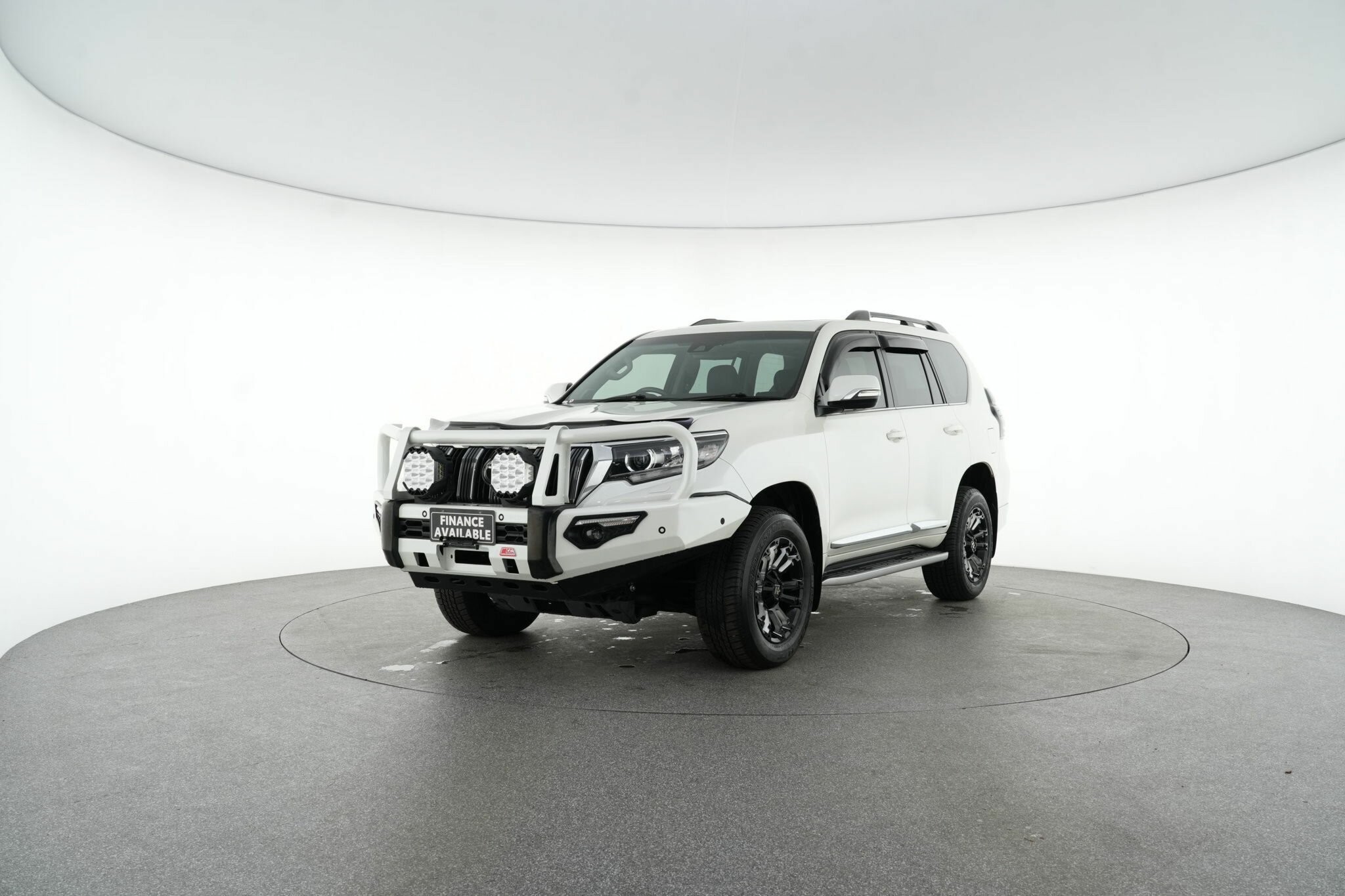 Toyota Landcruiser Prado image 4