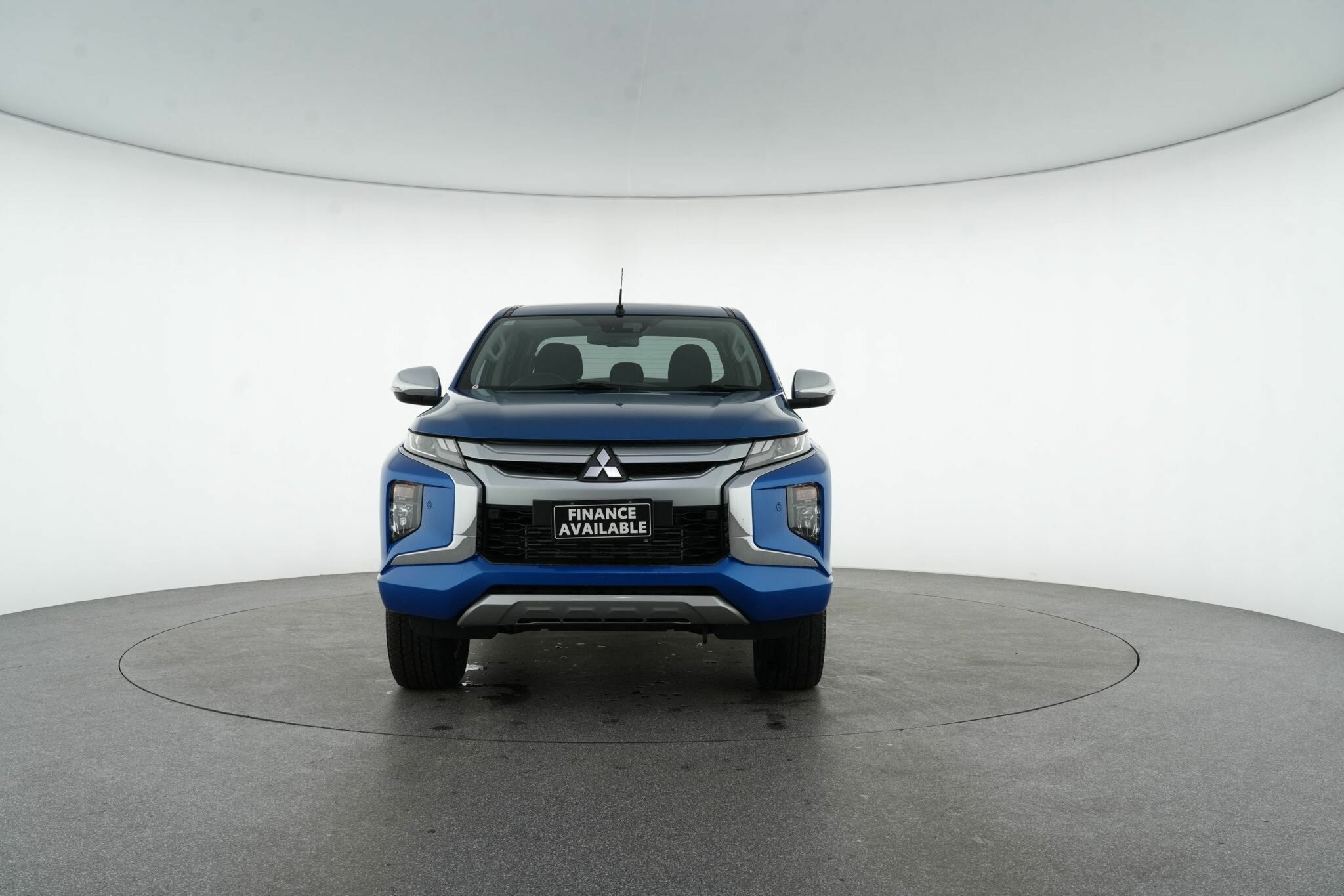 Mitsubishi Triton image 3