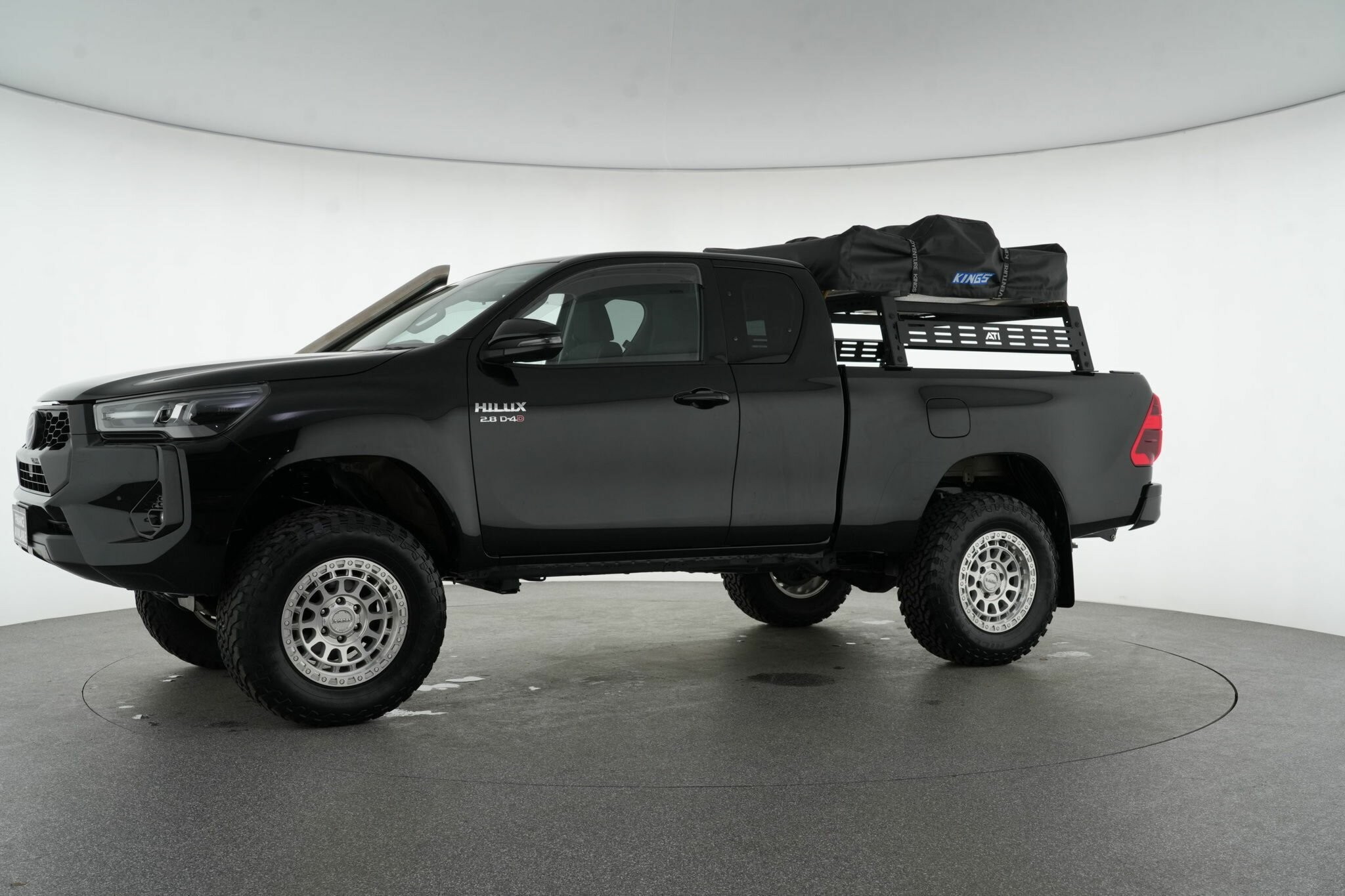 Toyota Hilux image 4